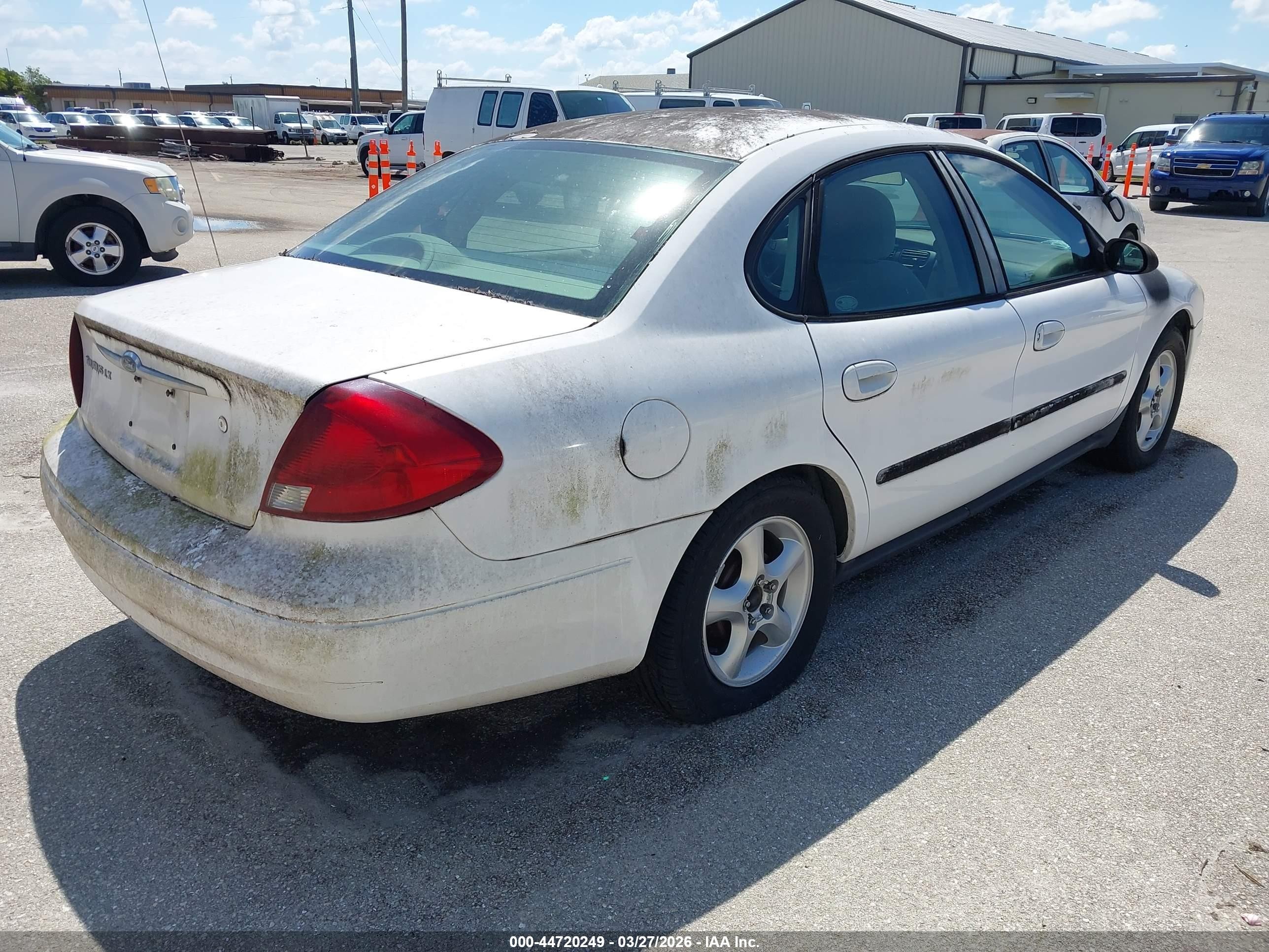 2000 Ford Taurus Lx Белый vin: 1FAFP52U5YA279461