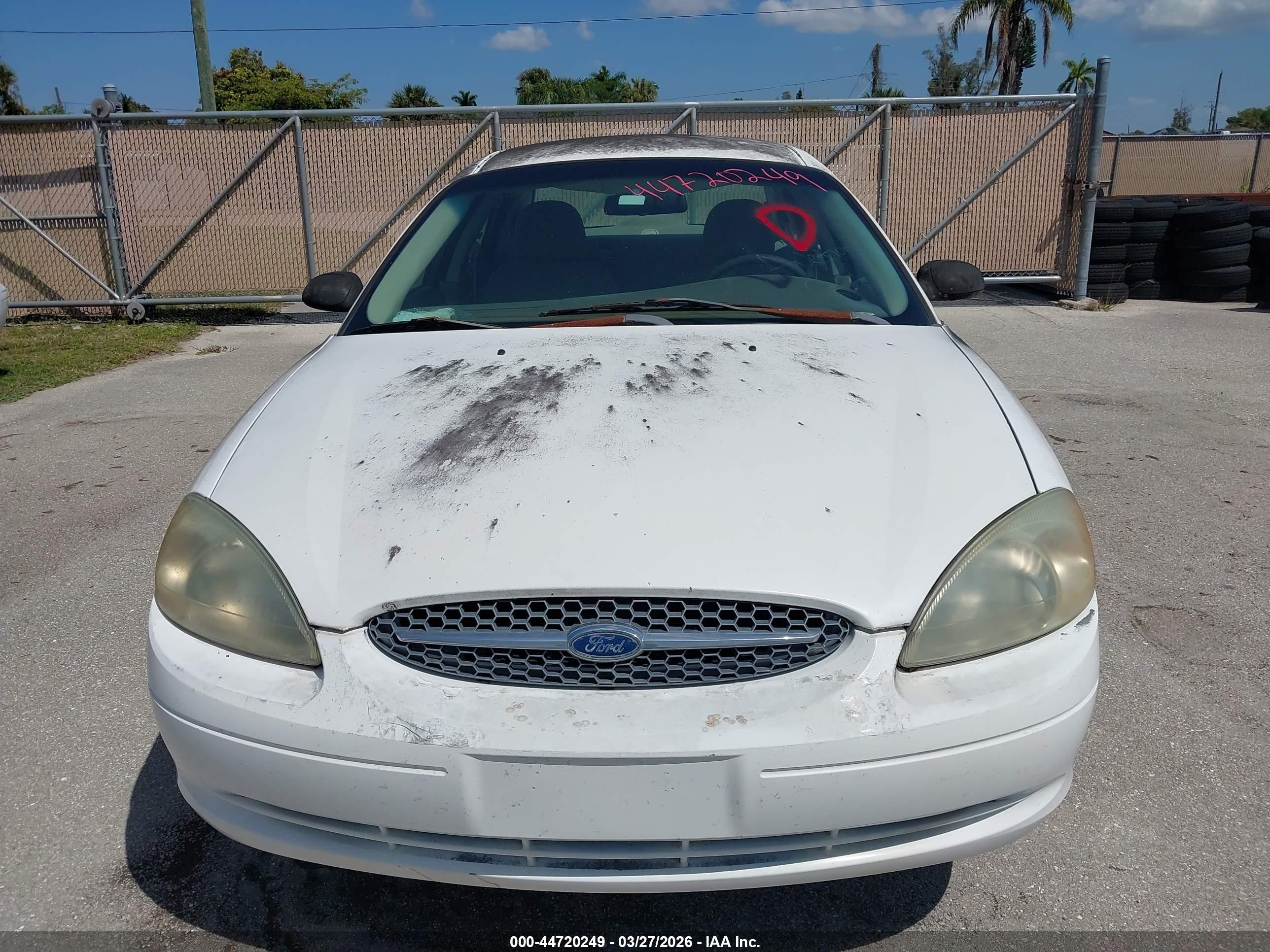2000 Ford Taurus Lx Белый vin: 1FAFP52U5YA279461