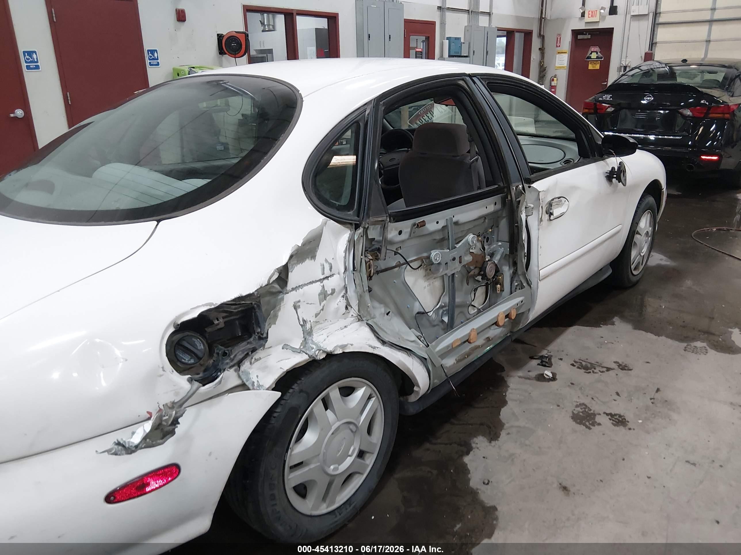 1999 Ford Taurus Lx White vin: 1FAFP52U6XG212640
