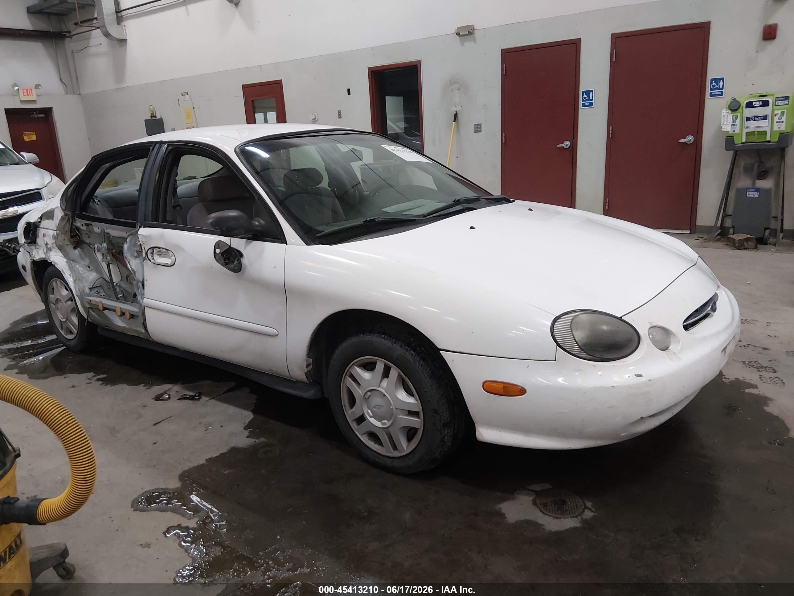 1999 Ford Taurus Lx White vin: 1FAFP52U6XG212640