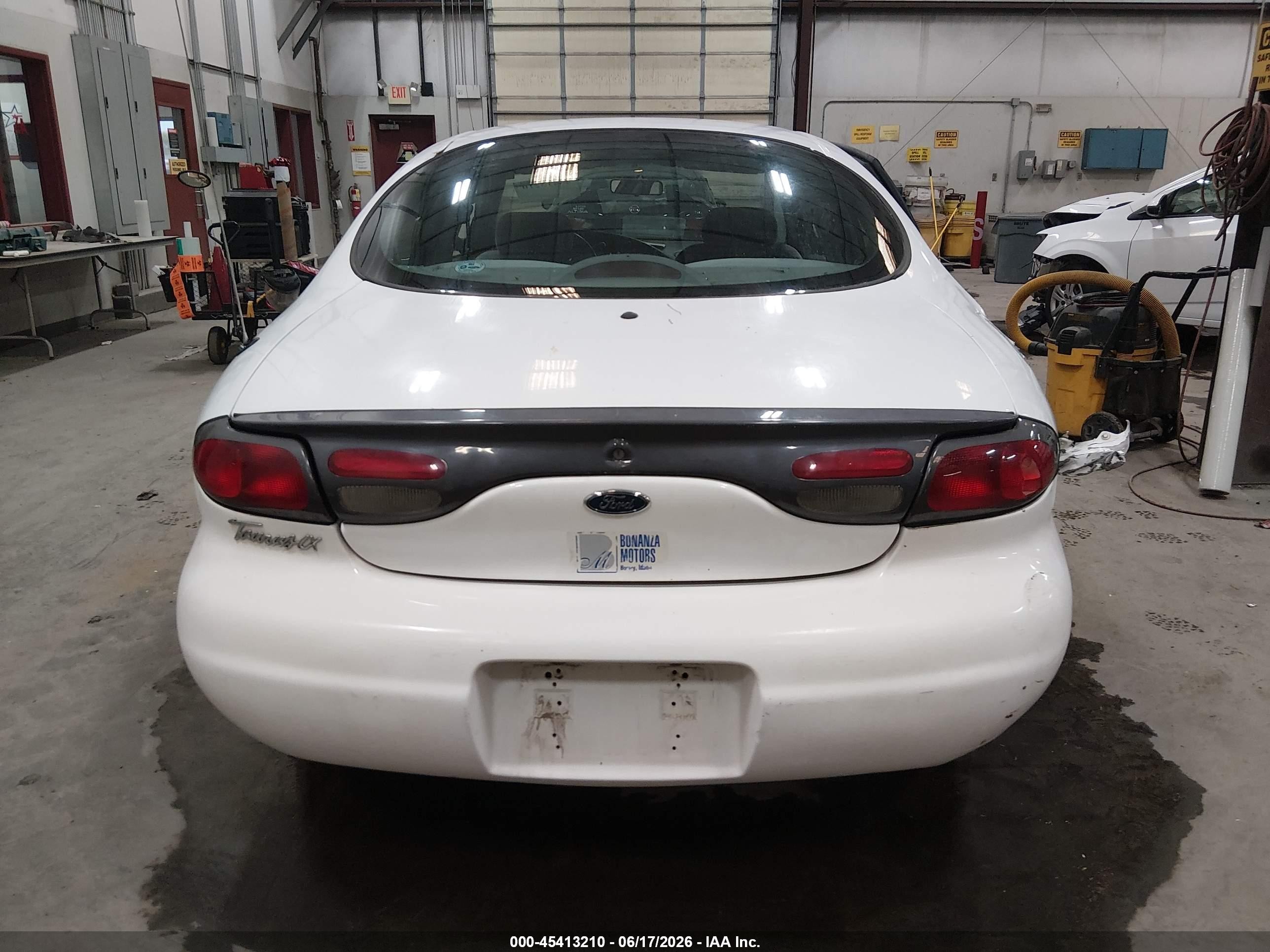 1999 Ford Taurus Lx White vin: 1FAFP52U6XG212640
