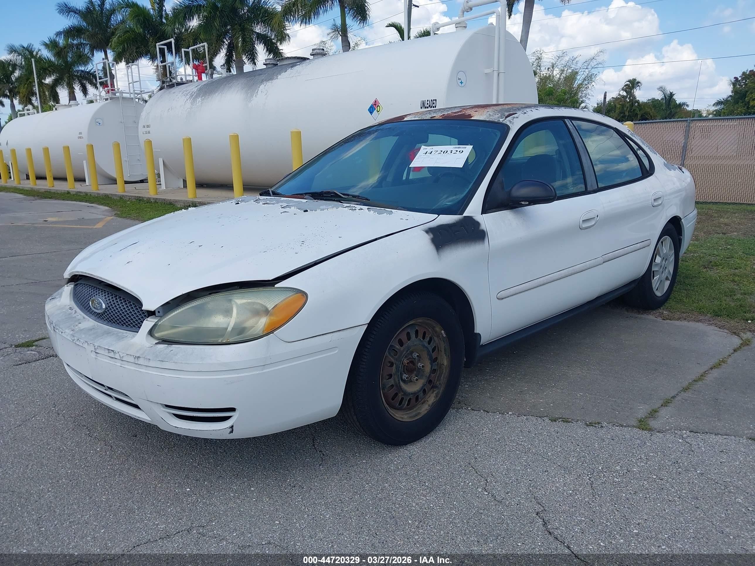 2004 Ford Taurus Lx White vin: 1FAFP52U84A189831