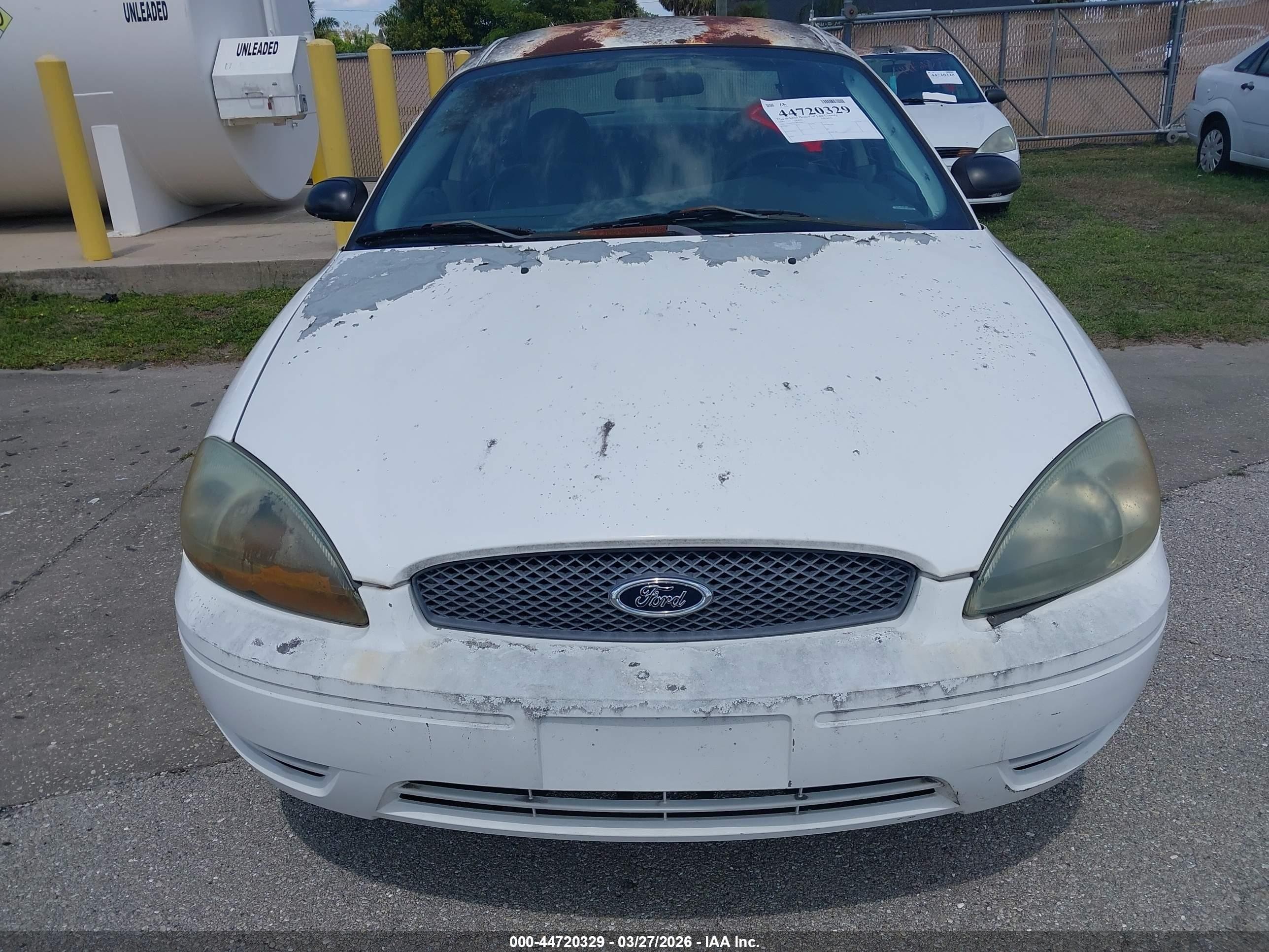 2004 Ford Taurus Lx White vin: 1FAFP52U84A189831