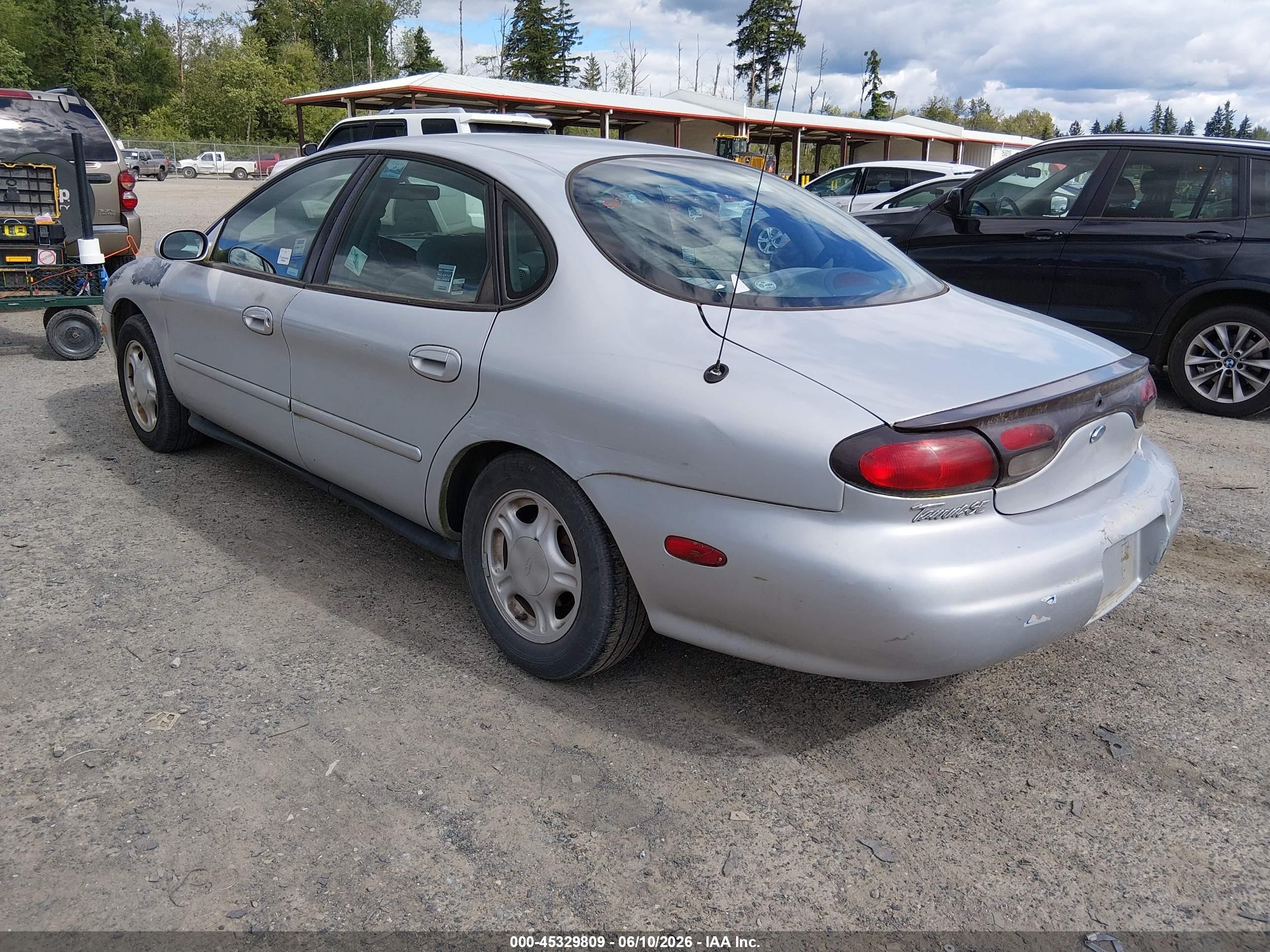 1998 Ford Taurus Lx/se Silver vin: 1FAFP52U8WG260283