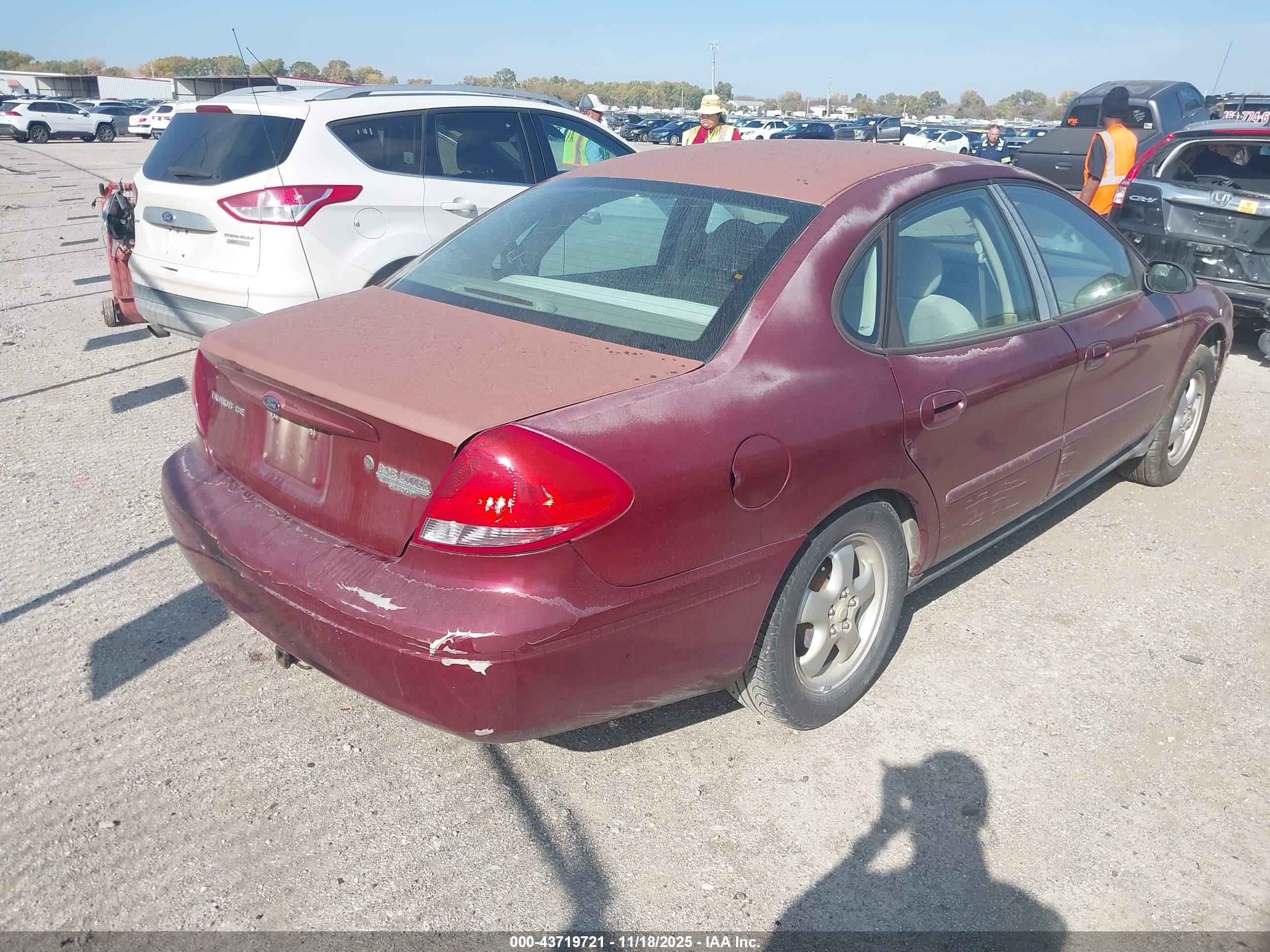 2005 Ford Taurus Se Burgundy vin: 1FAFP53205A174660