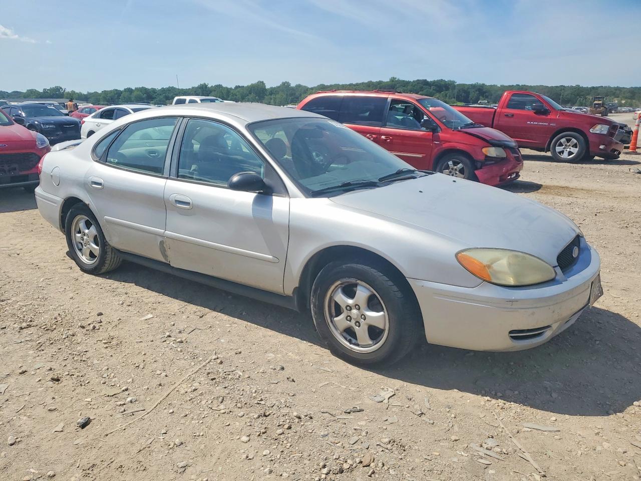 2005 Ford Taurus Se Silver vin: 1FAFP53205A255688
