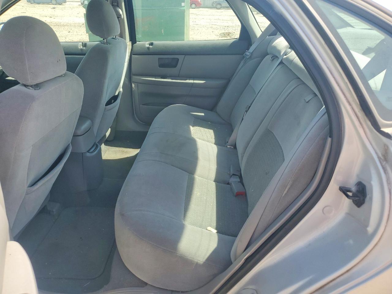 2005 Ford Taurus Se Silver vin: 1FAFP53205A255688