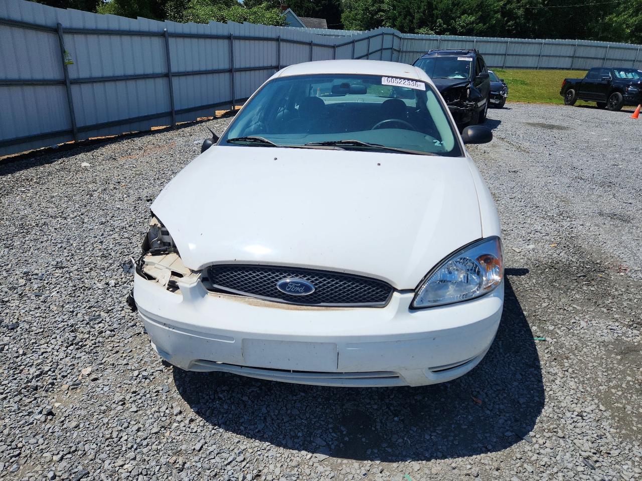 2005 Ford Taurus Se White vin: 1FAFP53215A272662