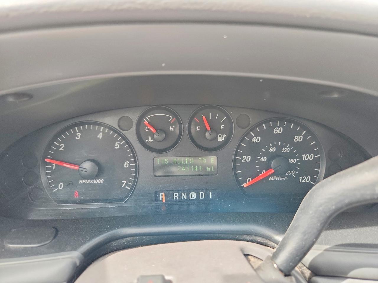 2005 Ford Taurus Se Silver vin: 1FAFP53235A108765