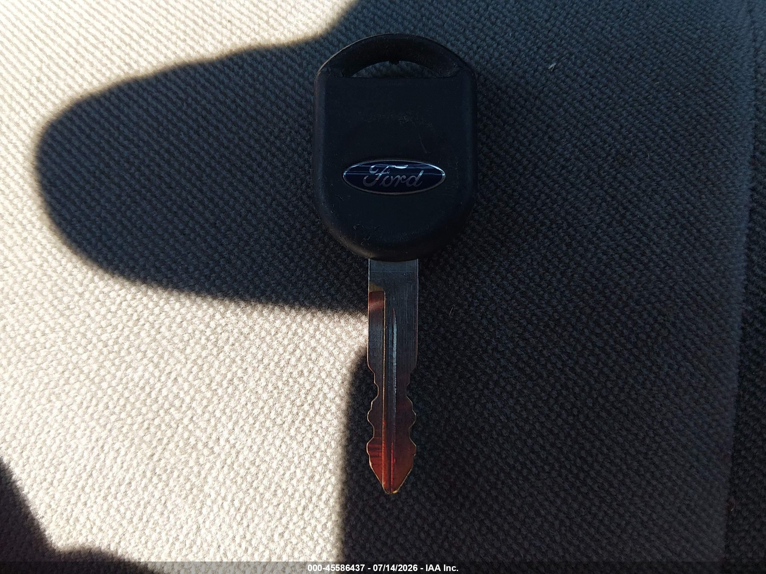 2005 Ford Taurus Se Burgundy vin: 1FAFP53235A212205