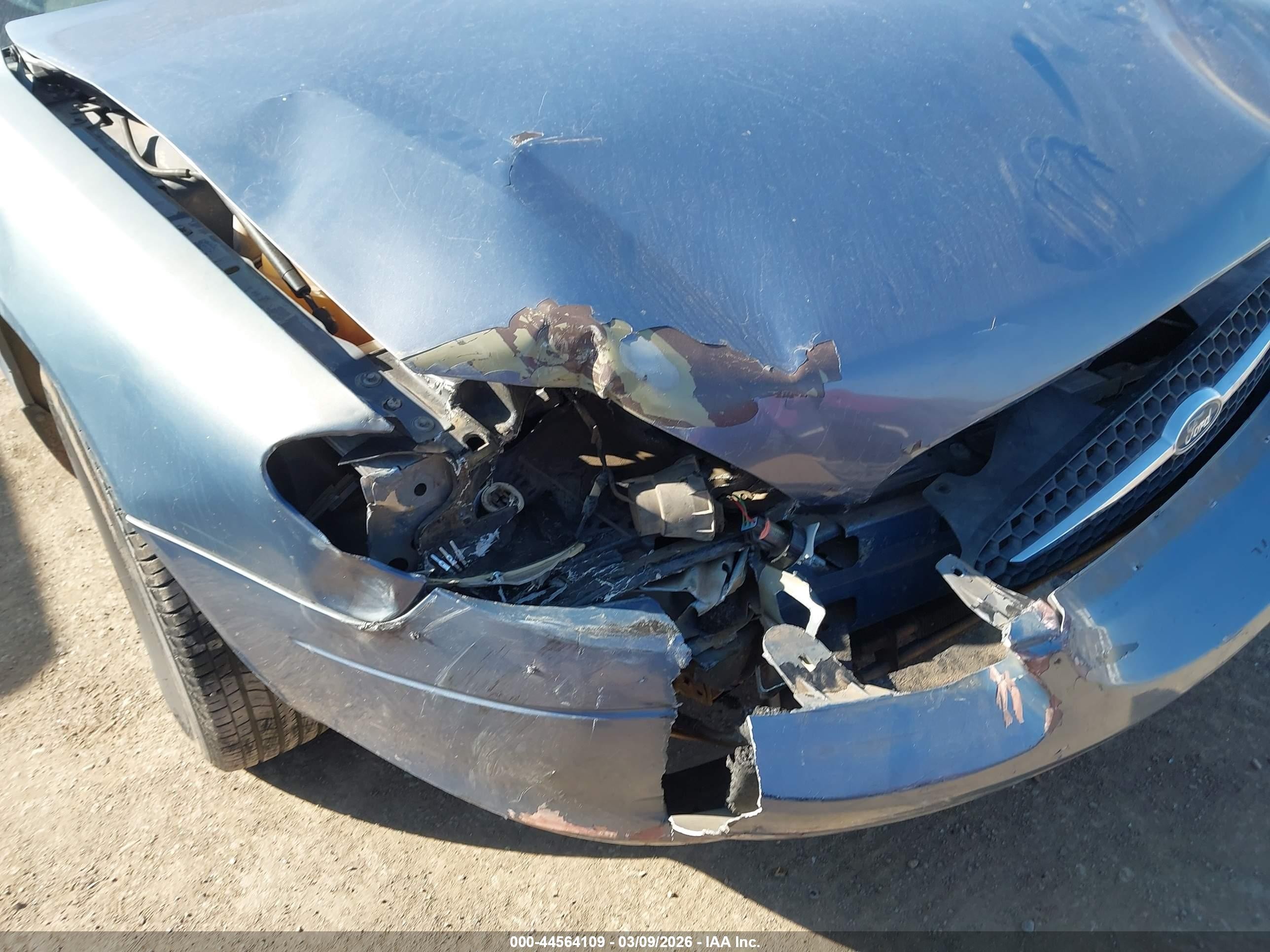 2001 Ford Taurus Se Blue vin: 1FAFP53251A239111
