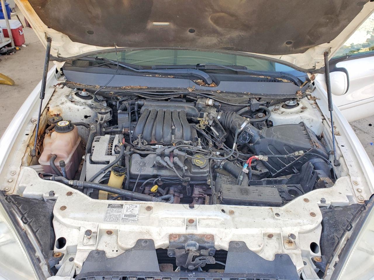 2002 Ford Taurus Se White vin: 1FAFP53252G232478