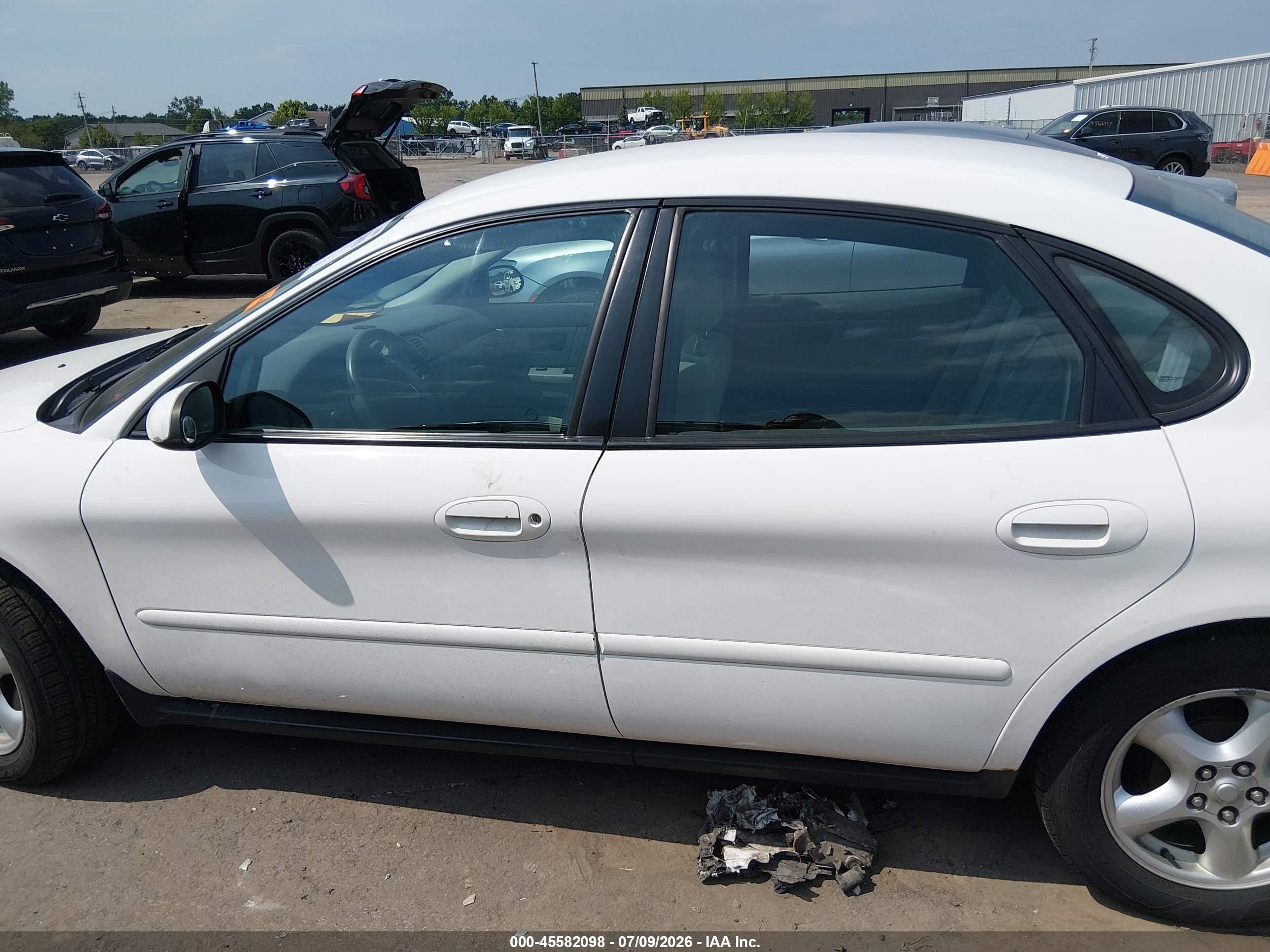 2003 Ford Taurus Se White vin: 1FAFP53253G195496