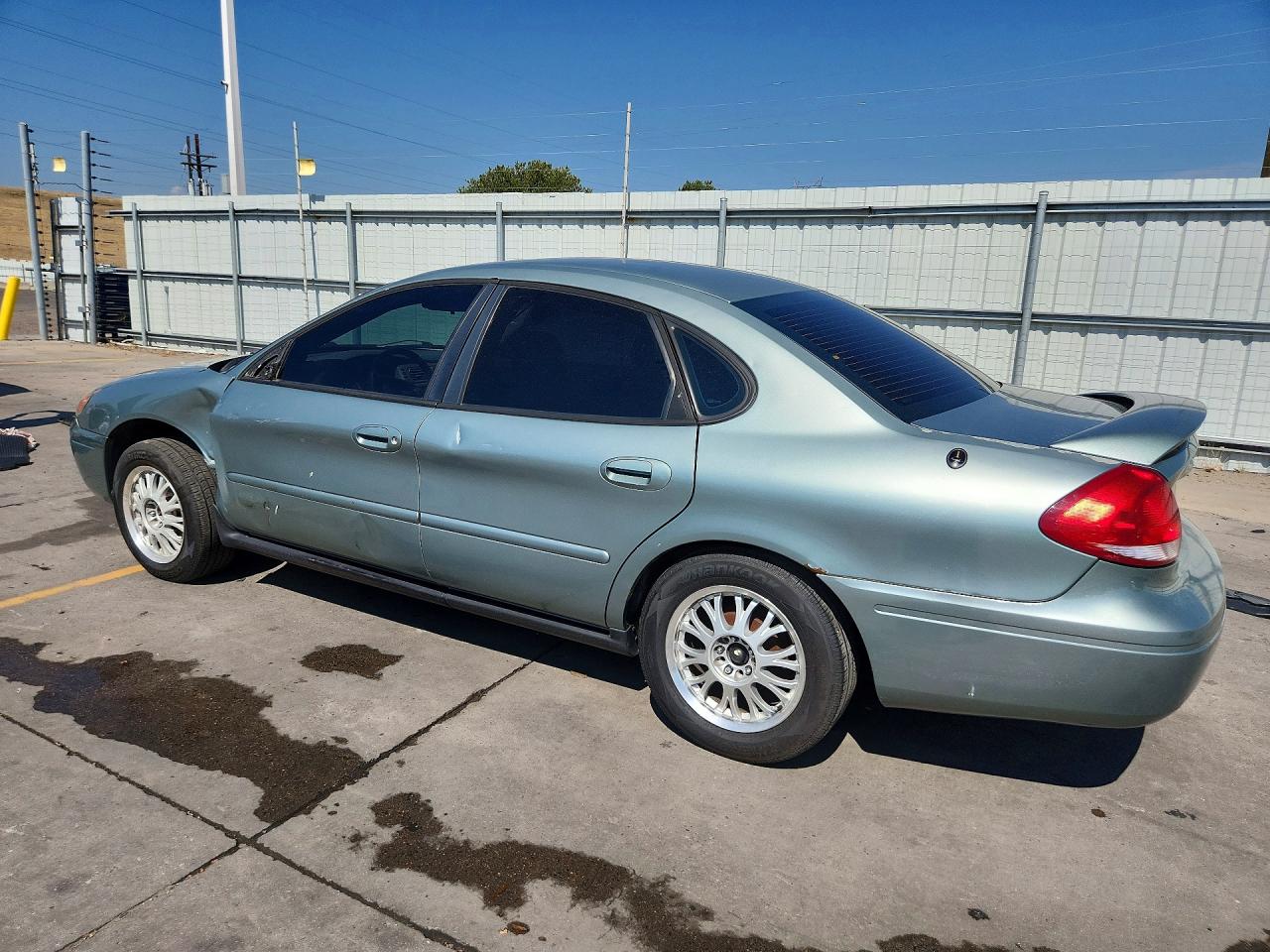 2005 Ford Taurus Se Green vin: 1FAFP53255A240121