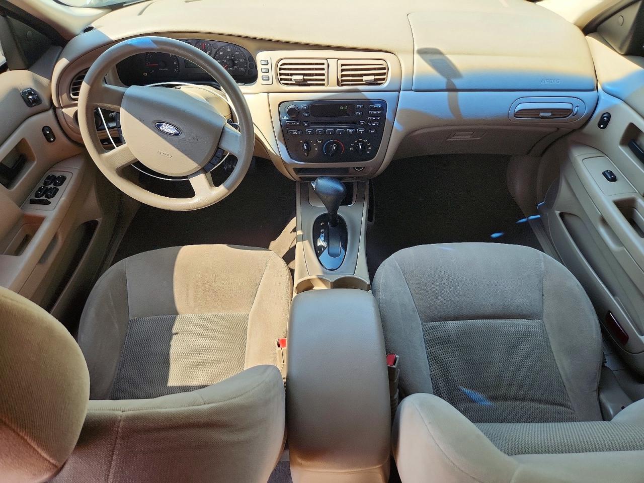 2005 Ford Taurus Se Green vin: 1FAFP53255A240121