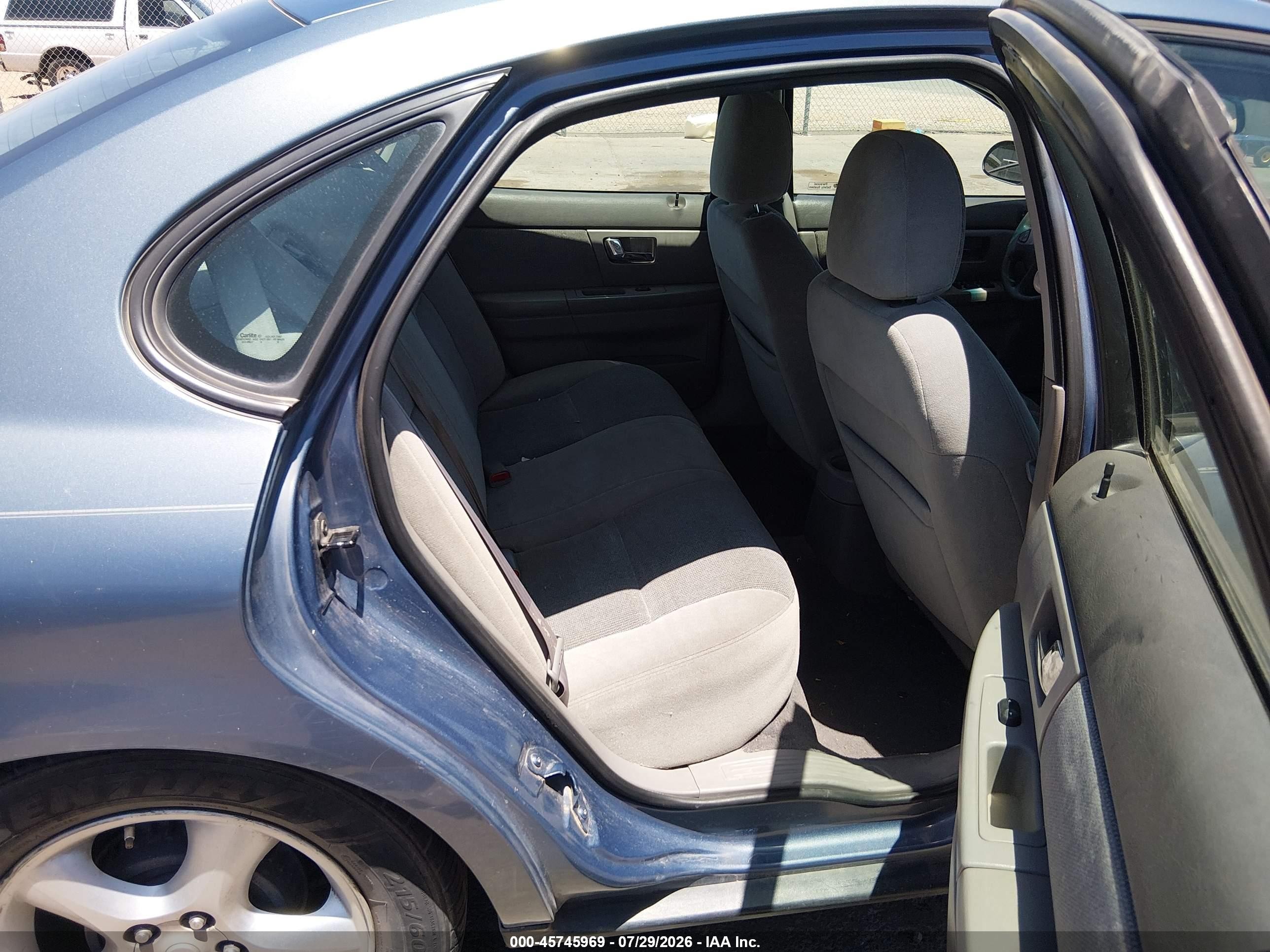 2000 Ford Taurus Se Blue vin: 1FAFP5325YA258283