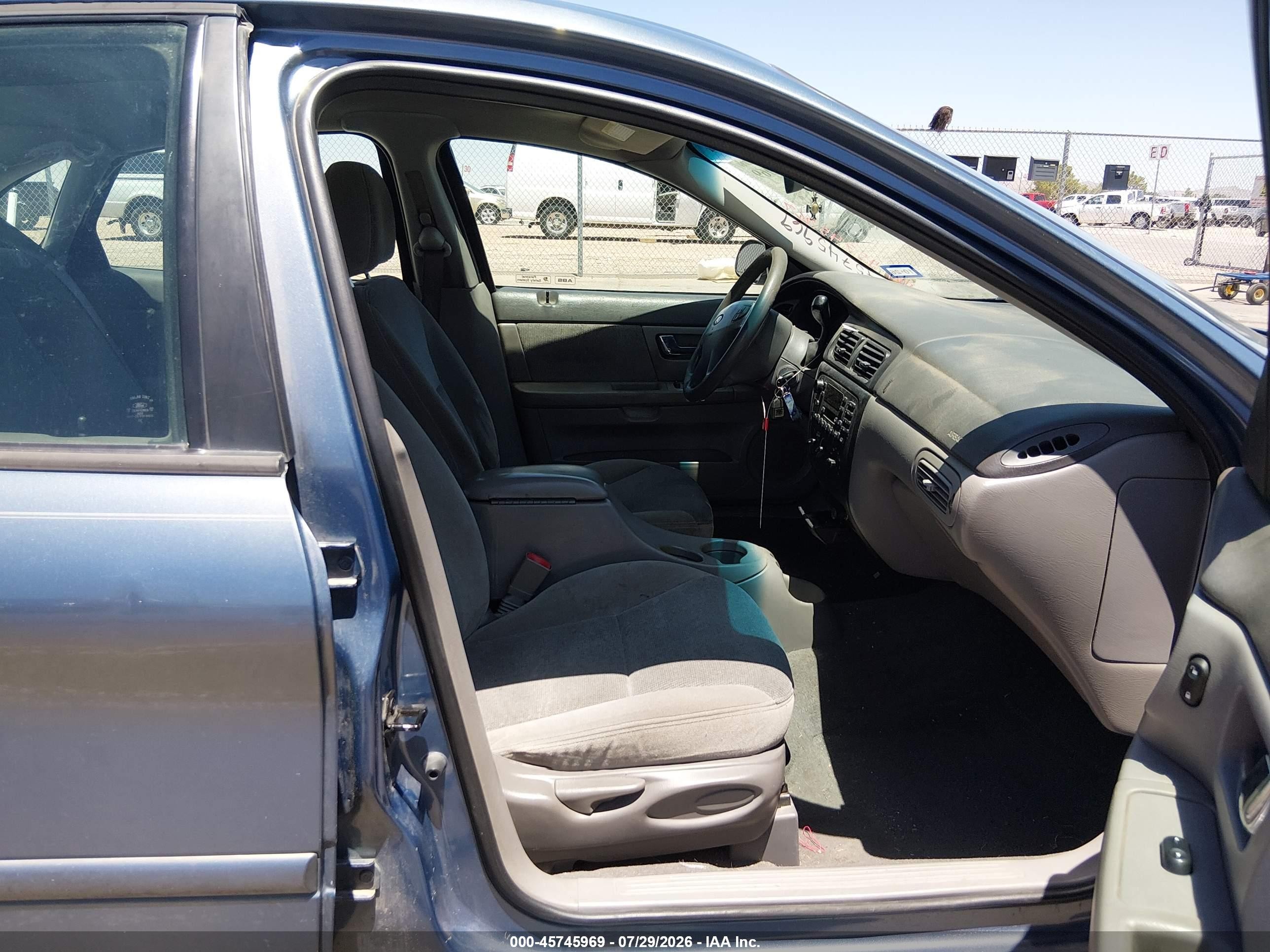2000 Ford Taurus Se Blue vin: 1FAFP5325YA258283