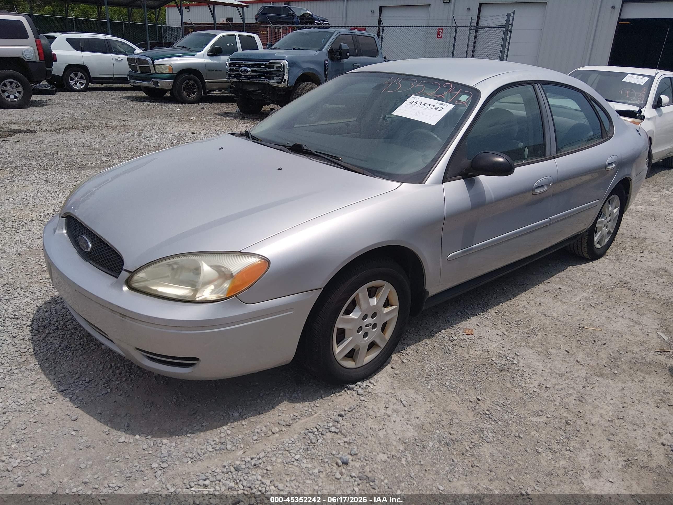 2004 Ford Taurus Se Silver vin: 1FAFP53264A176783