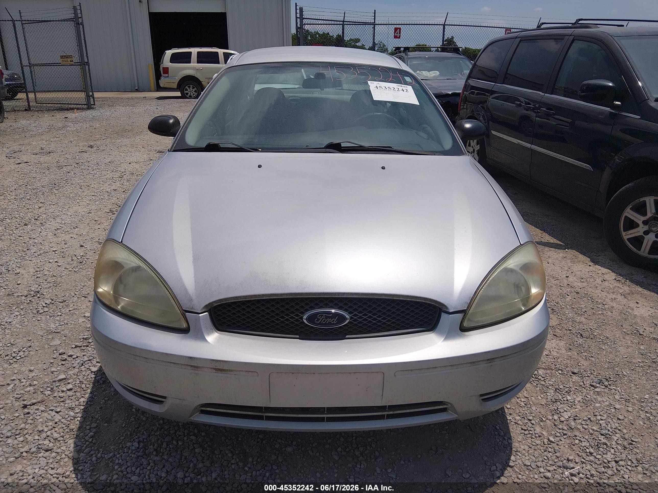 2004 Ford Taurus Se Silver vin: 1FAFP53264A176783