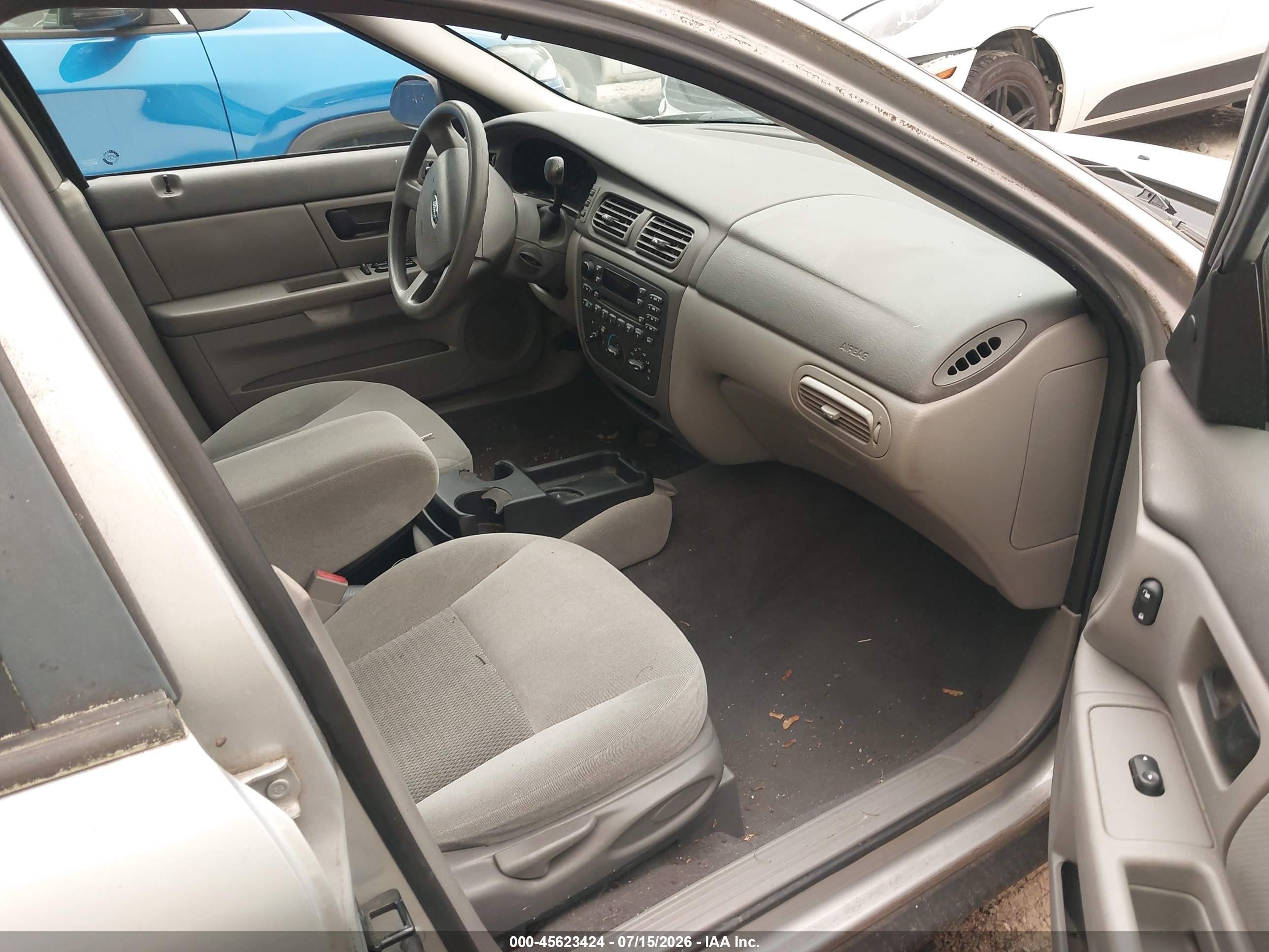 2005 Ford Taurus Se Silver vin: 1FAFP53265A168135