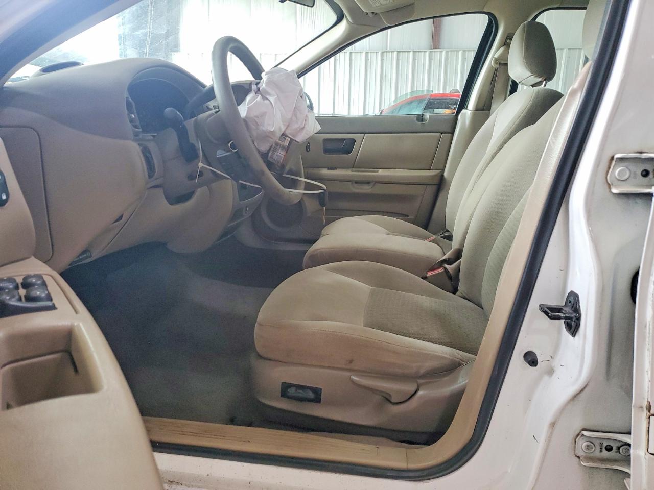 2004 Ford Taurus Se White vin: 1FAFP53274A198453