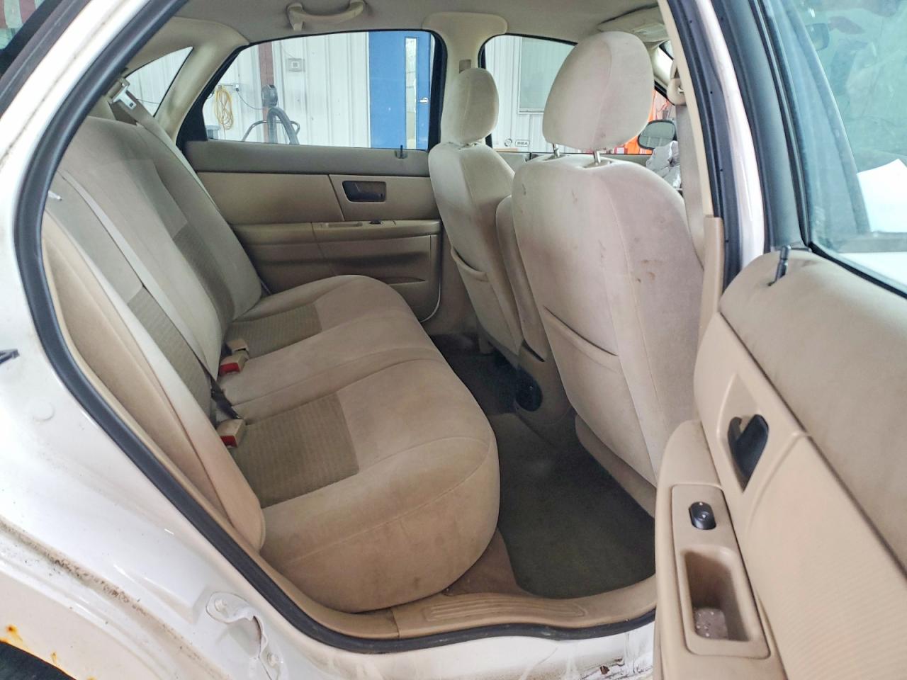 2004 Ford Taurus Se White vin: 1FAFP53274A198453
