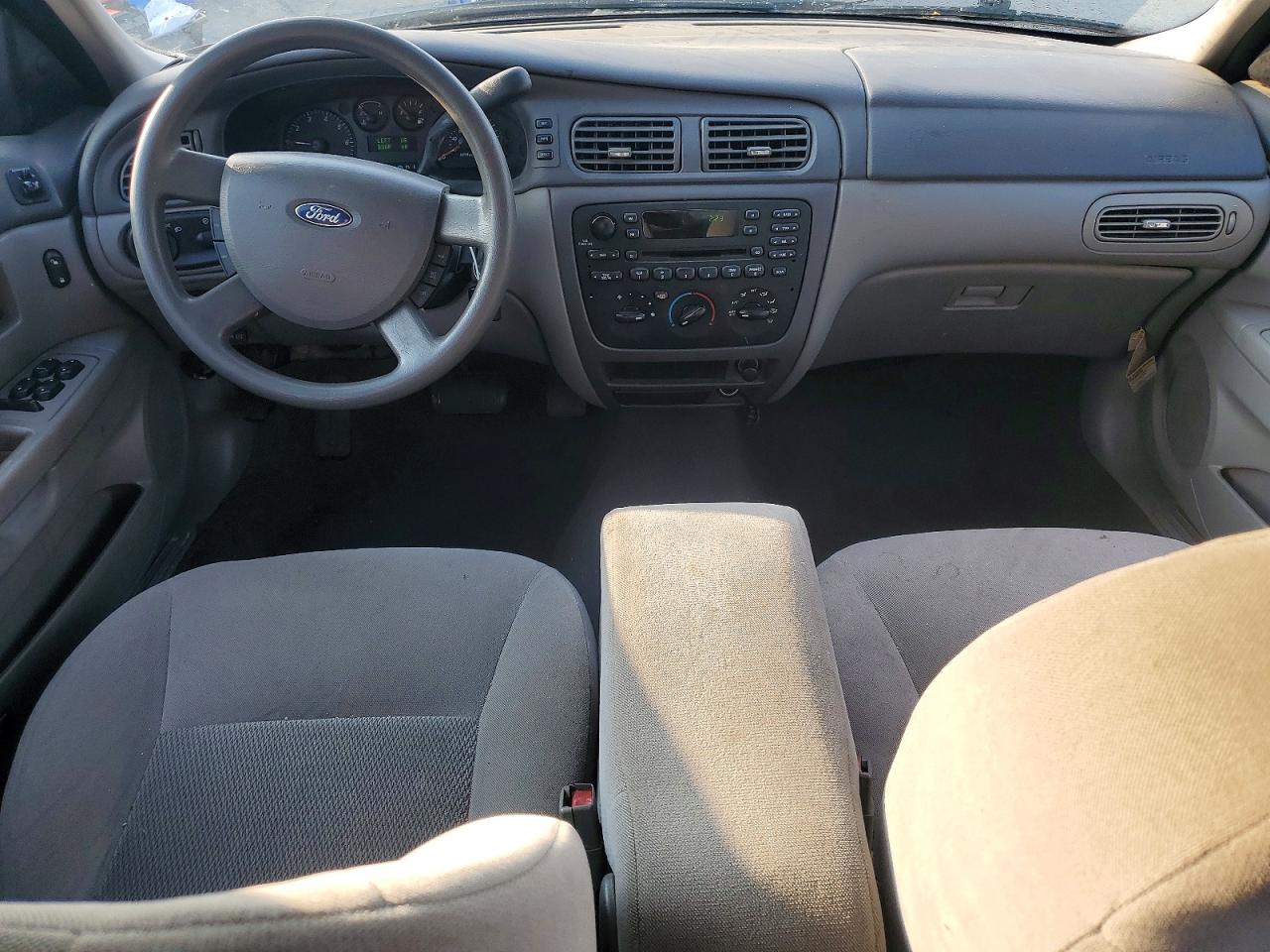 2005 Ford Taurus Se Red vin: 1FAFP53275A142689