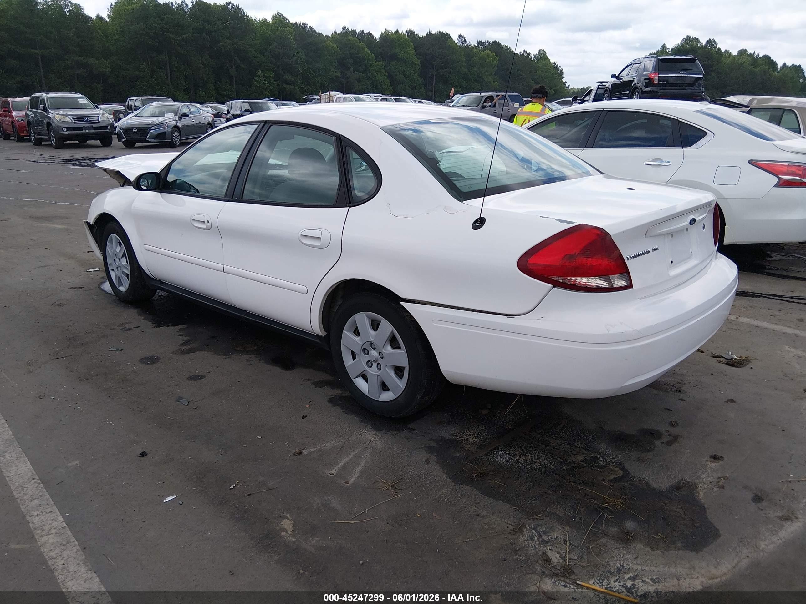 2005 Ford Taurus Se White vin: 1FAFP53275A162117