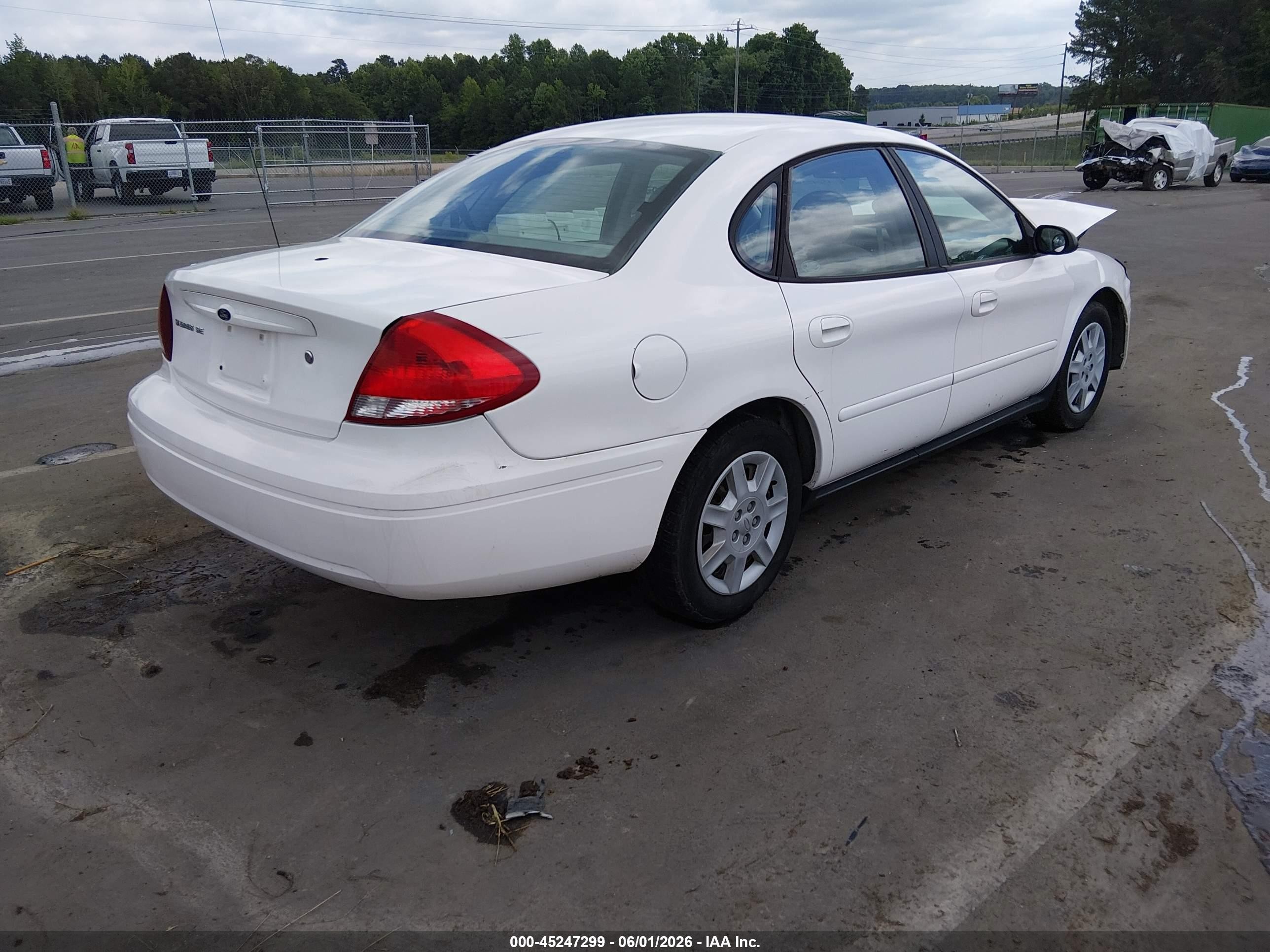2005 Ford Taurus Se White vin: 1FAFP53275A162117