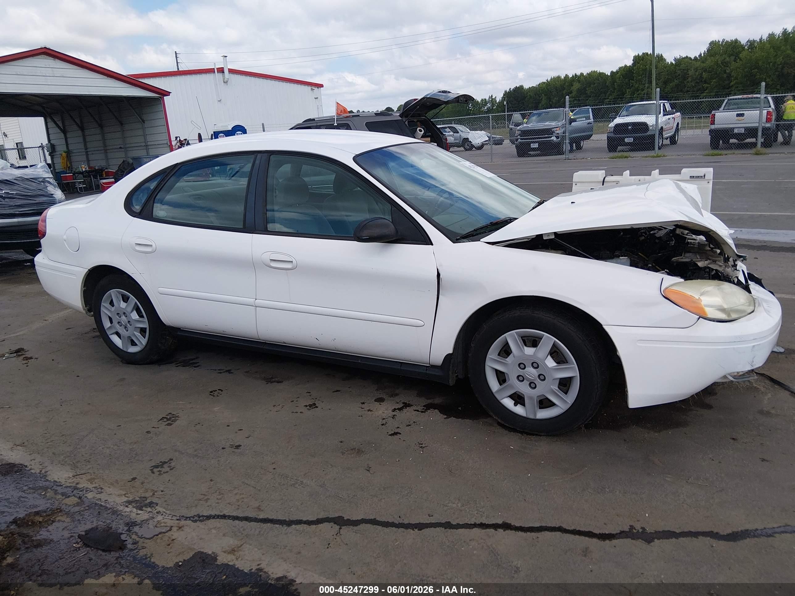 2005 Ford Taurus Se White vin: 1FAFP53275A162117