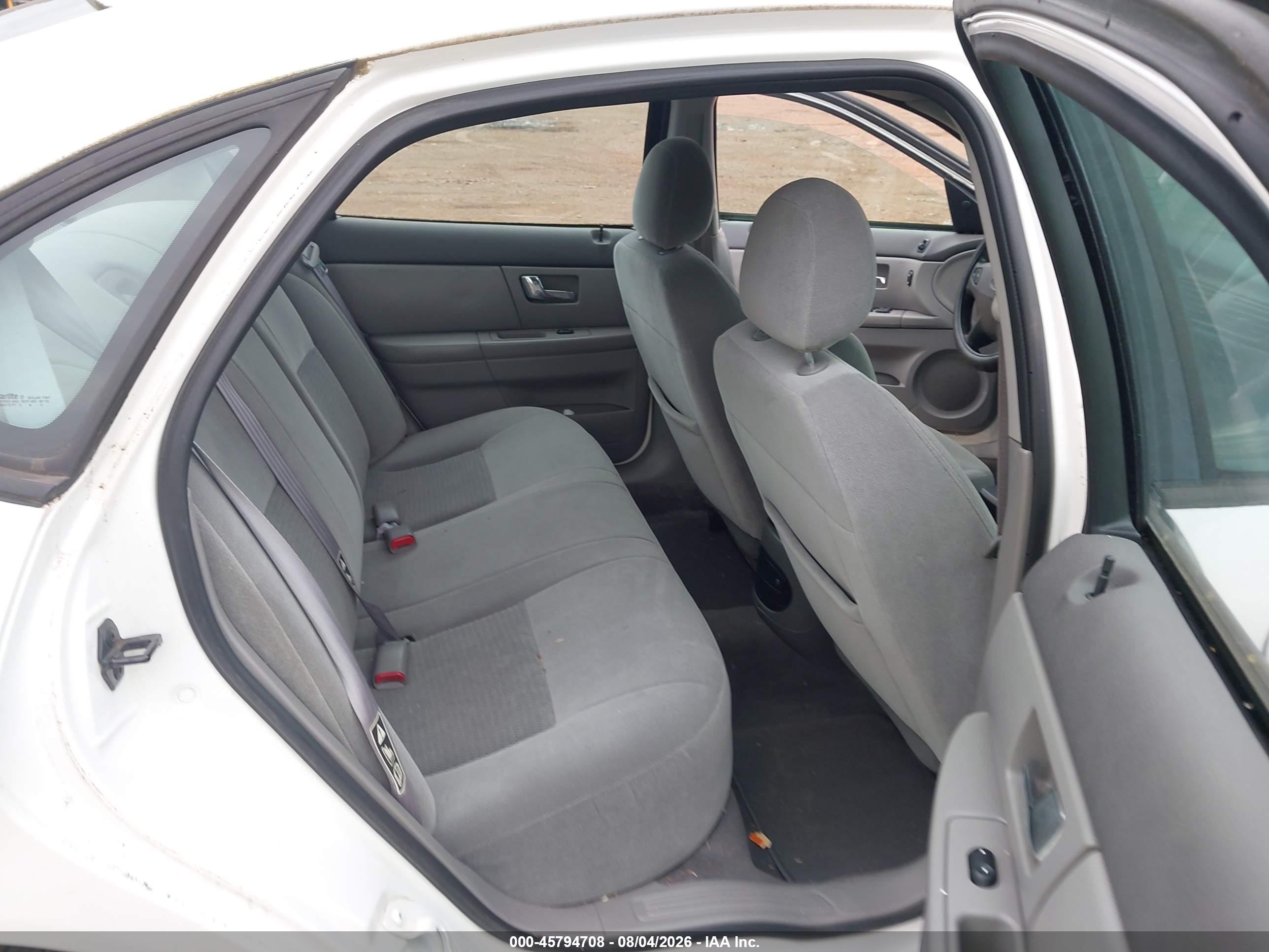 2003 Ford Taurus Se White vin: 1FAFP53283A154735