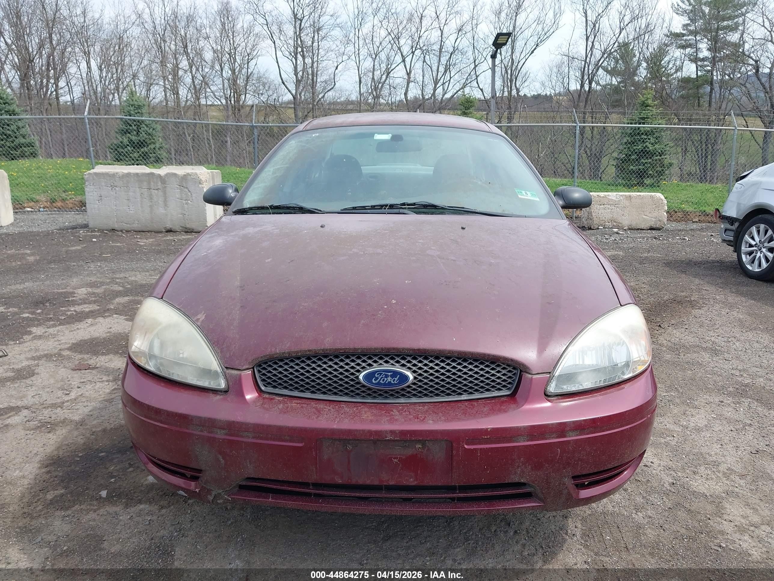 2005 Ford Taurus Se Burgundy vin: 1FAFP53285A112553