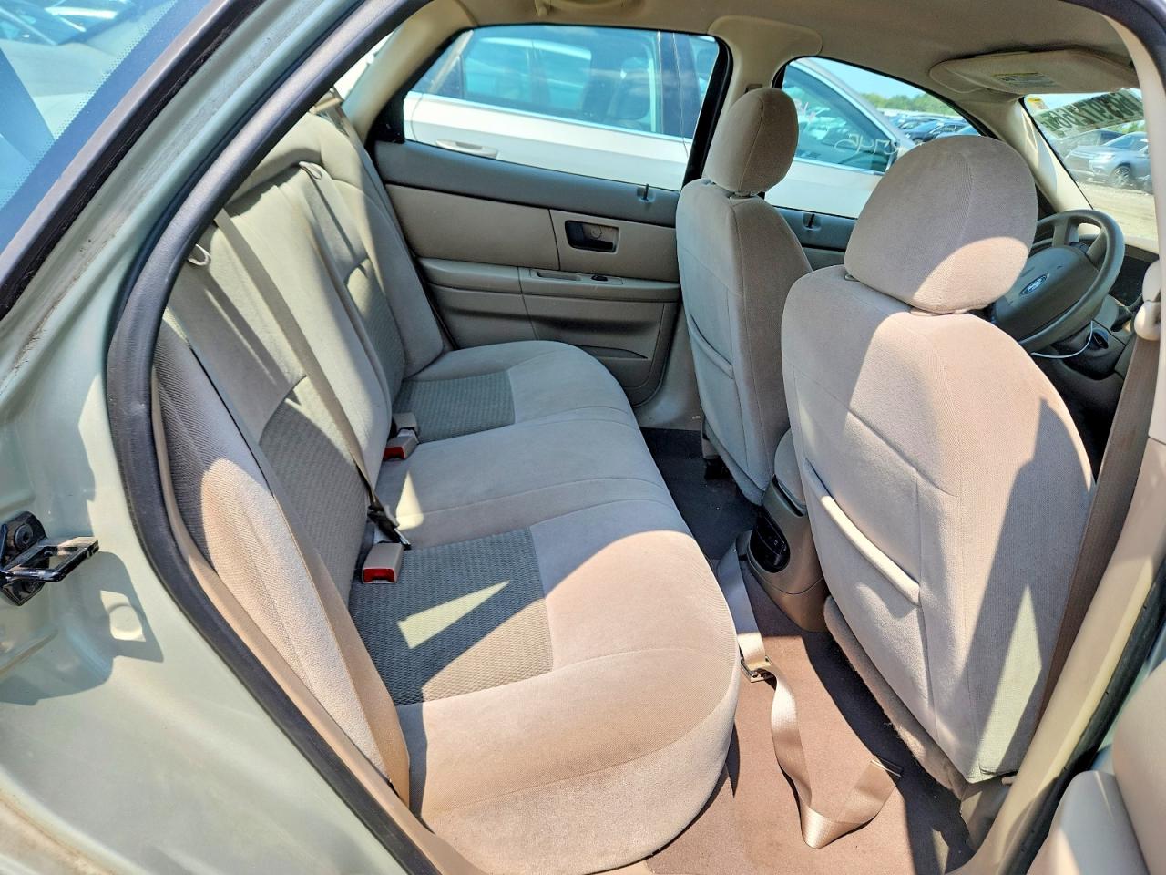 2005 Ford Taurus Se Silver vin: 1FAFP53295A204318