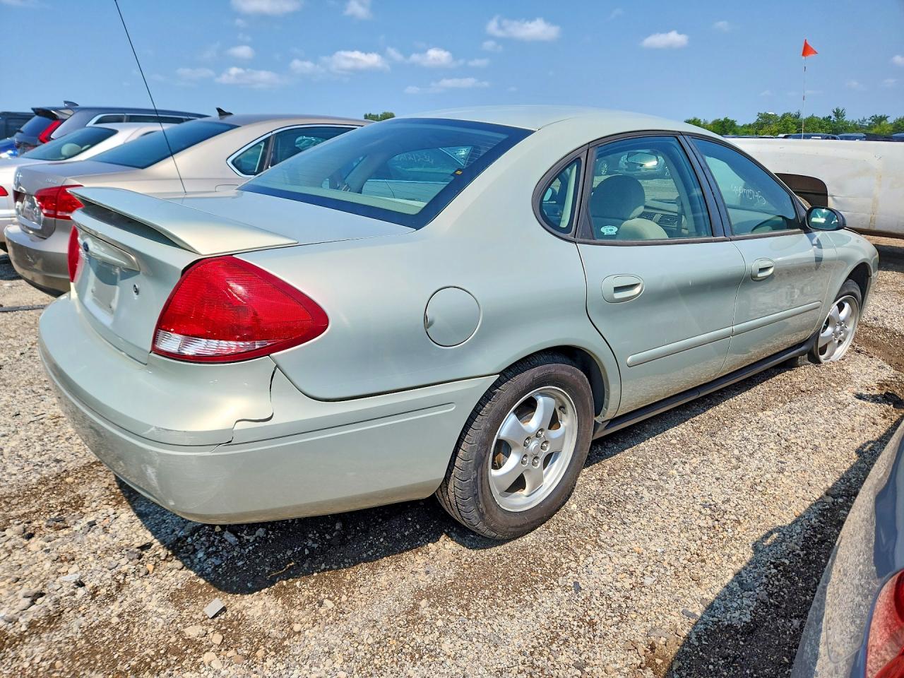 2005 Ford Taurus Se Silver vin: 1FAFP53295A204318