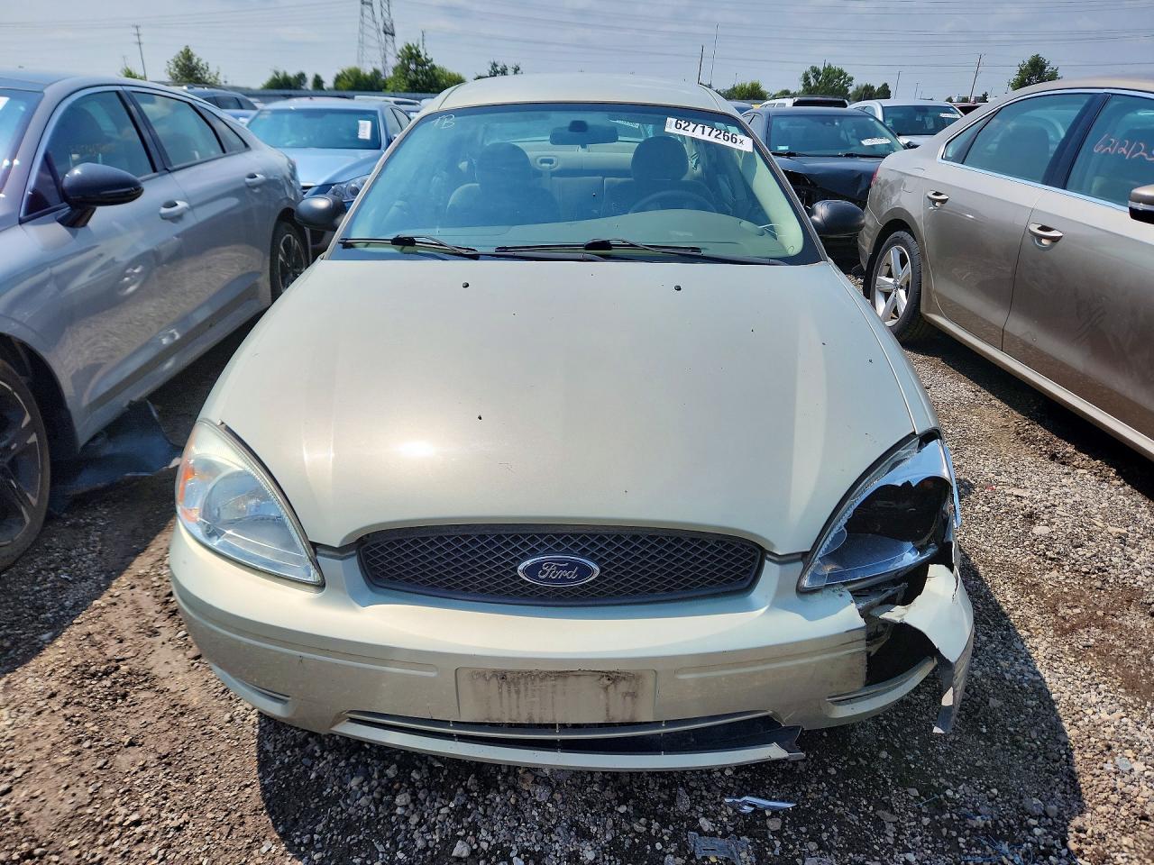2005 Ford Taurus Se Silver vin: 1FAFP53295A204318