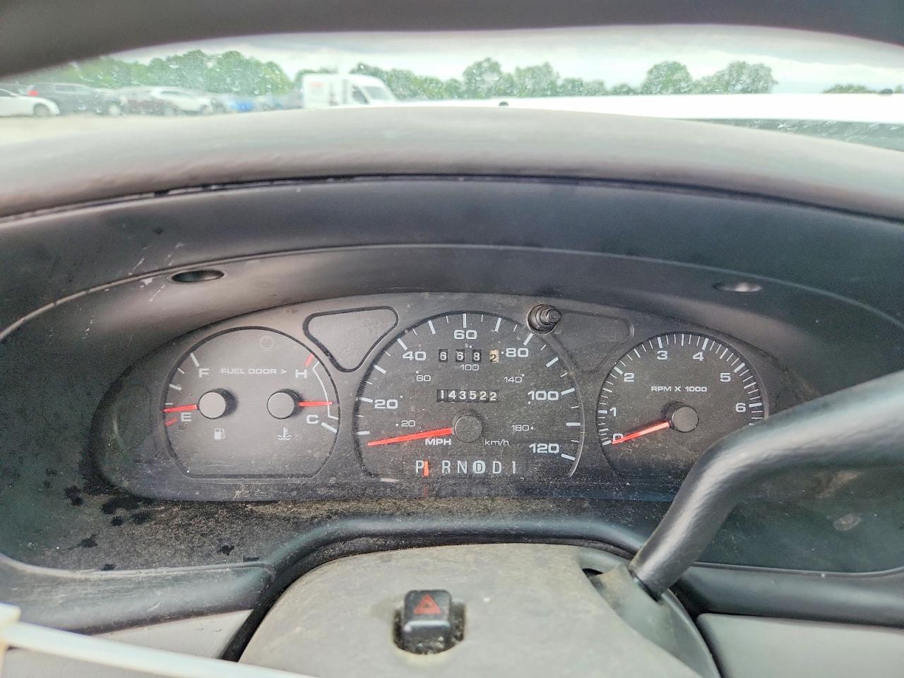 2000 Ford Taurus Se White vin: 1FAFP5329YG206782