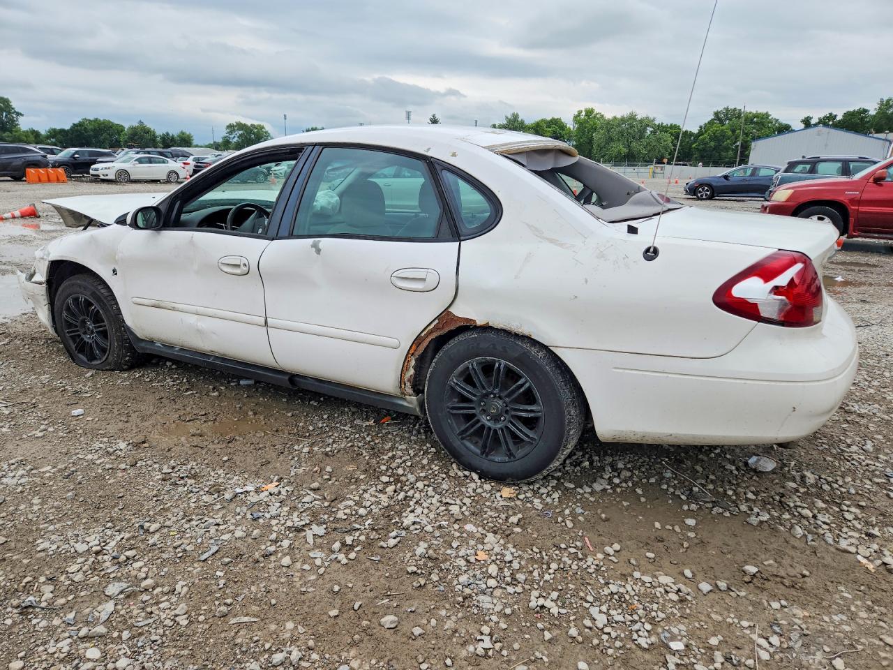 2000 Ford Taurus Se White vin: 1FAFP5329YG206782