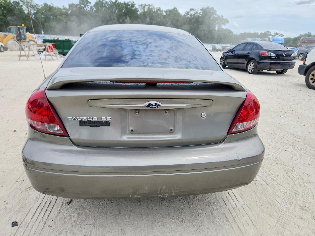 2004 Ford Taurus Se Green vin: 1FAFP532X4A207064