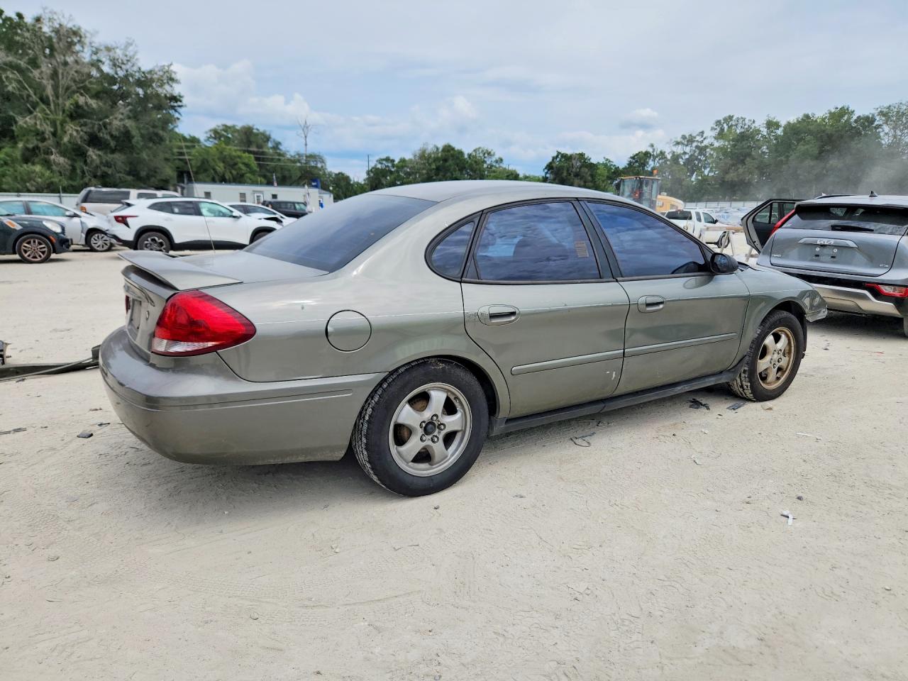 2004 Ford Taurus Se Green vin: 1FAFP532X4A207064