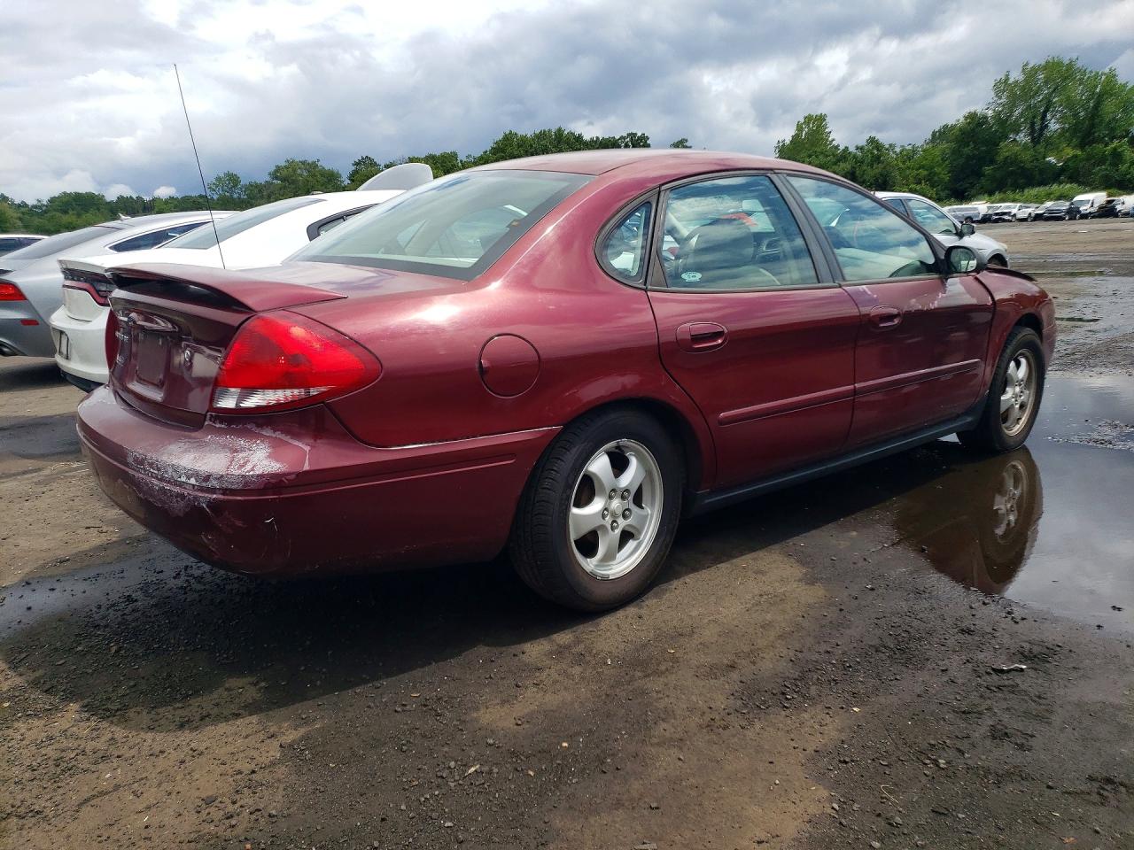 2005 Ford Taurus Se Burgundy vin: 1FAFP532X5A170258