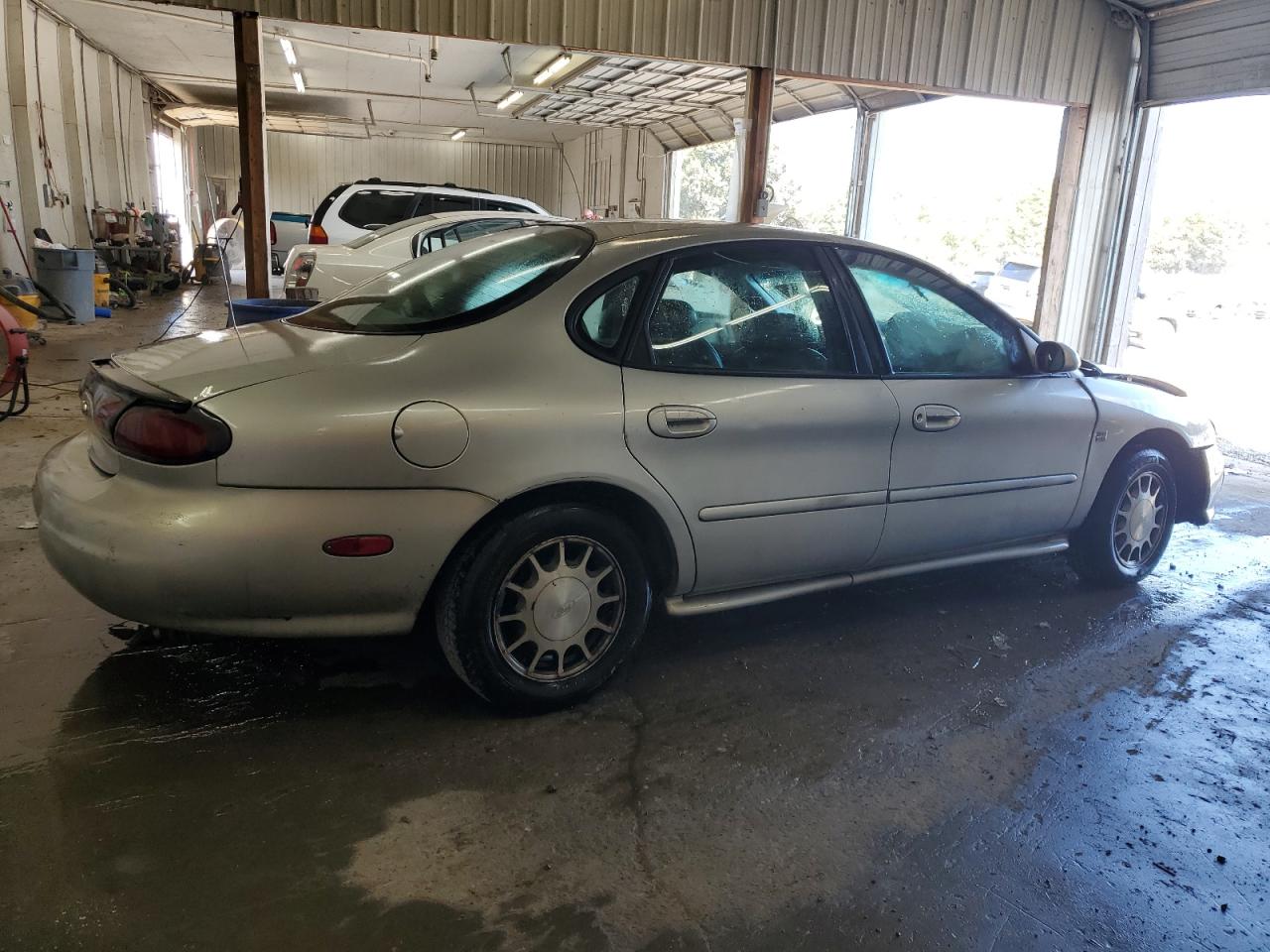 1998 Ford Taurus Se Comfort Silver vin: 1FAFP53S3WA211363