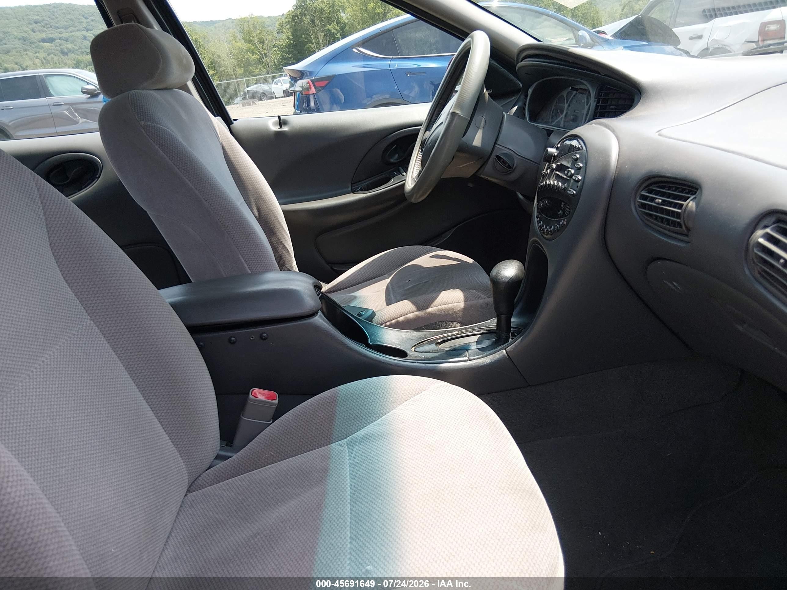 1999 Ford Taurus Se/se-ne Red vin: 1FAFP53S8XA131297