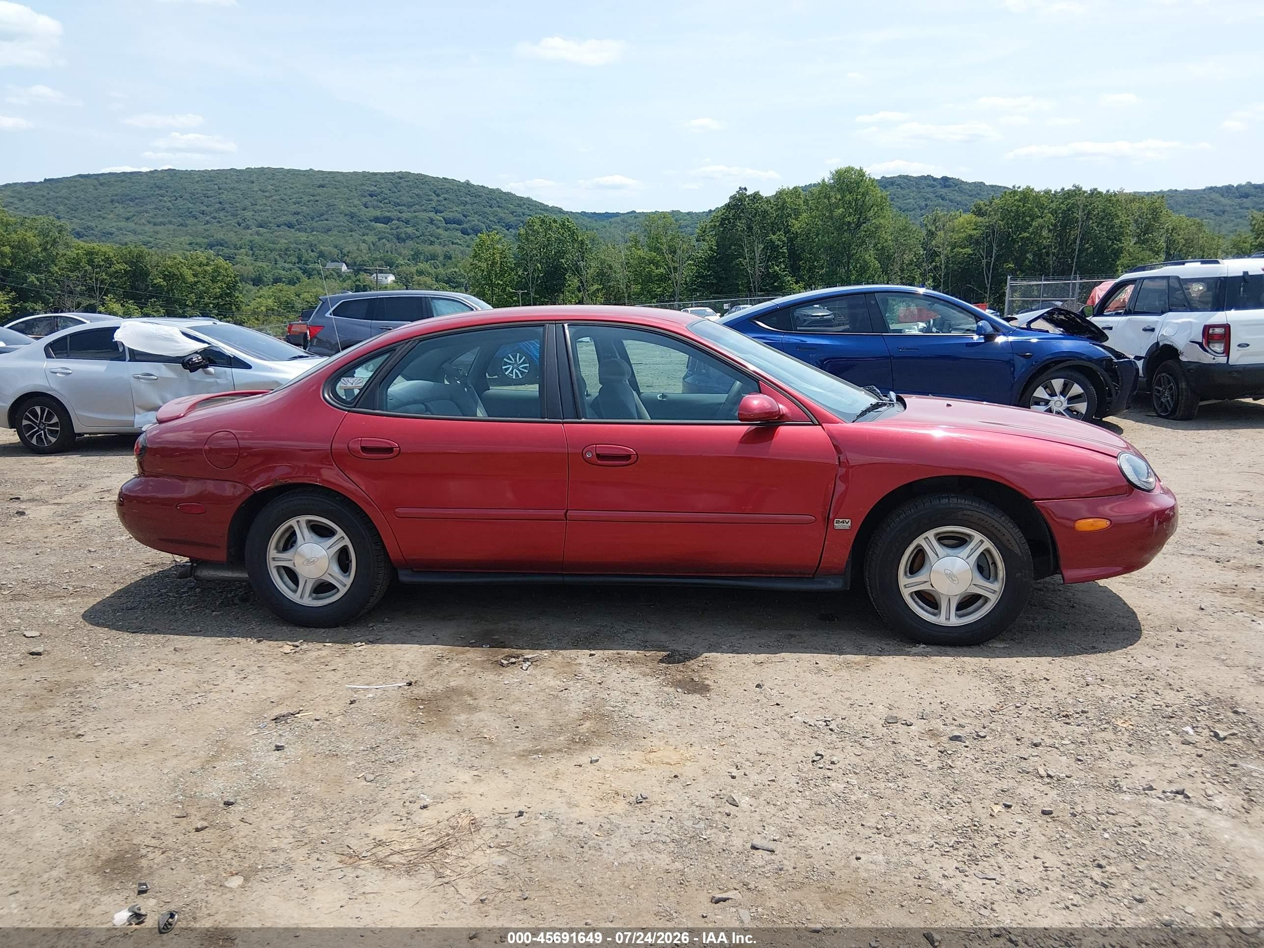 1999 Ford Taurus Se/se-ne Red vin: 1FAFP53S8XA131297