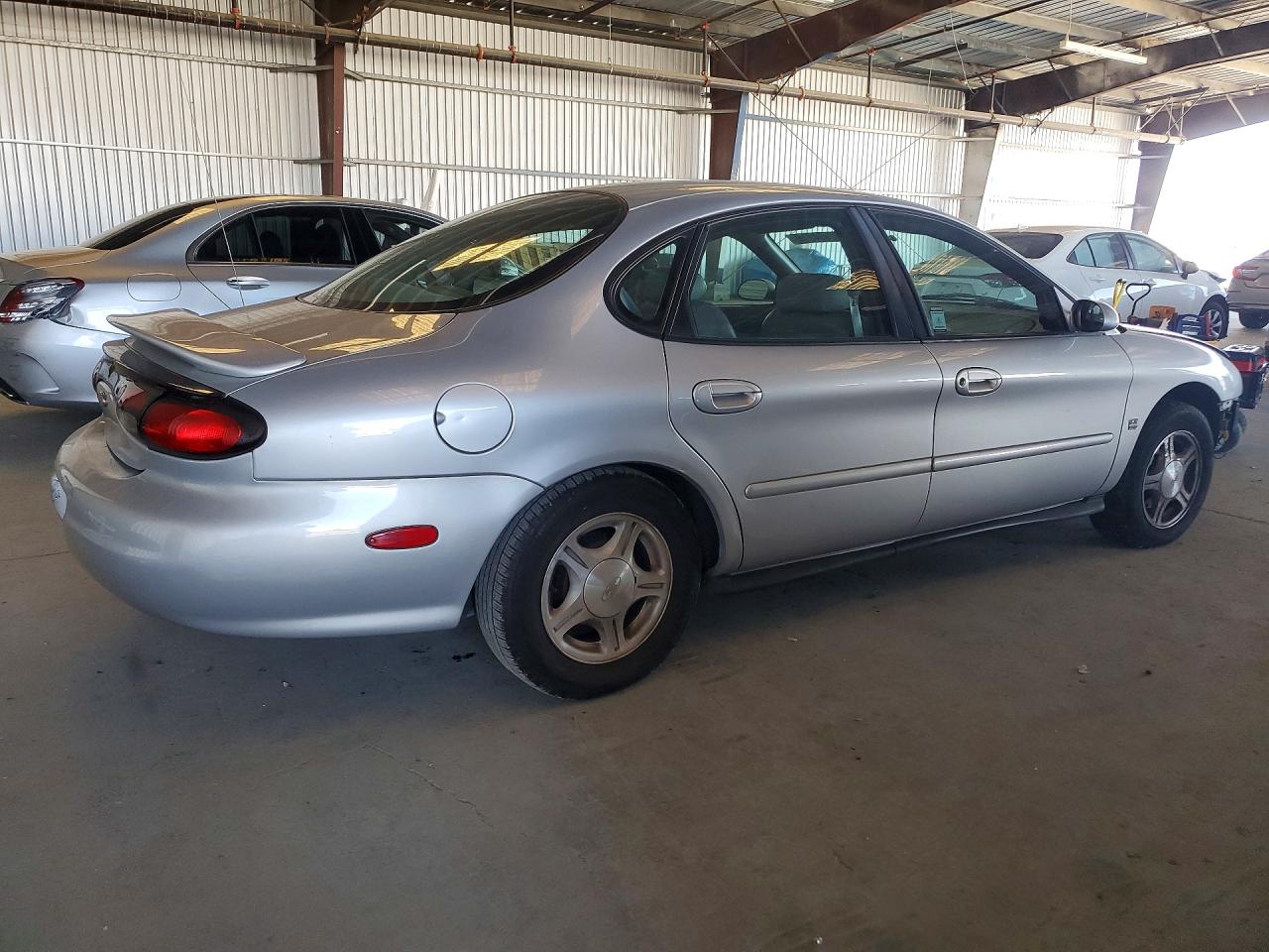1999 Ford Taurus Se Silver vin: 1FAFP53S9XG169232