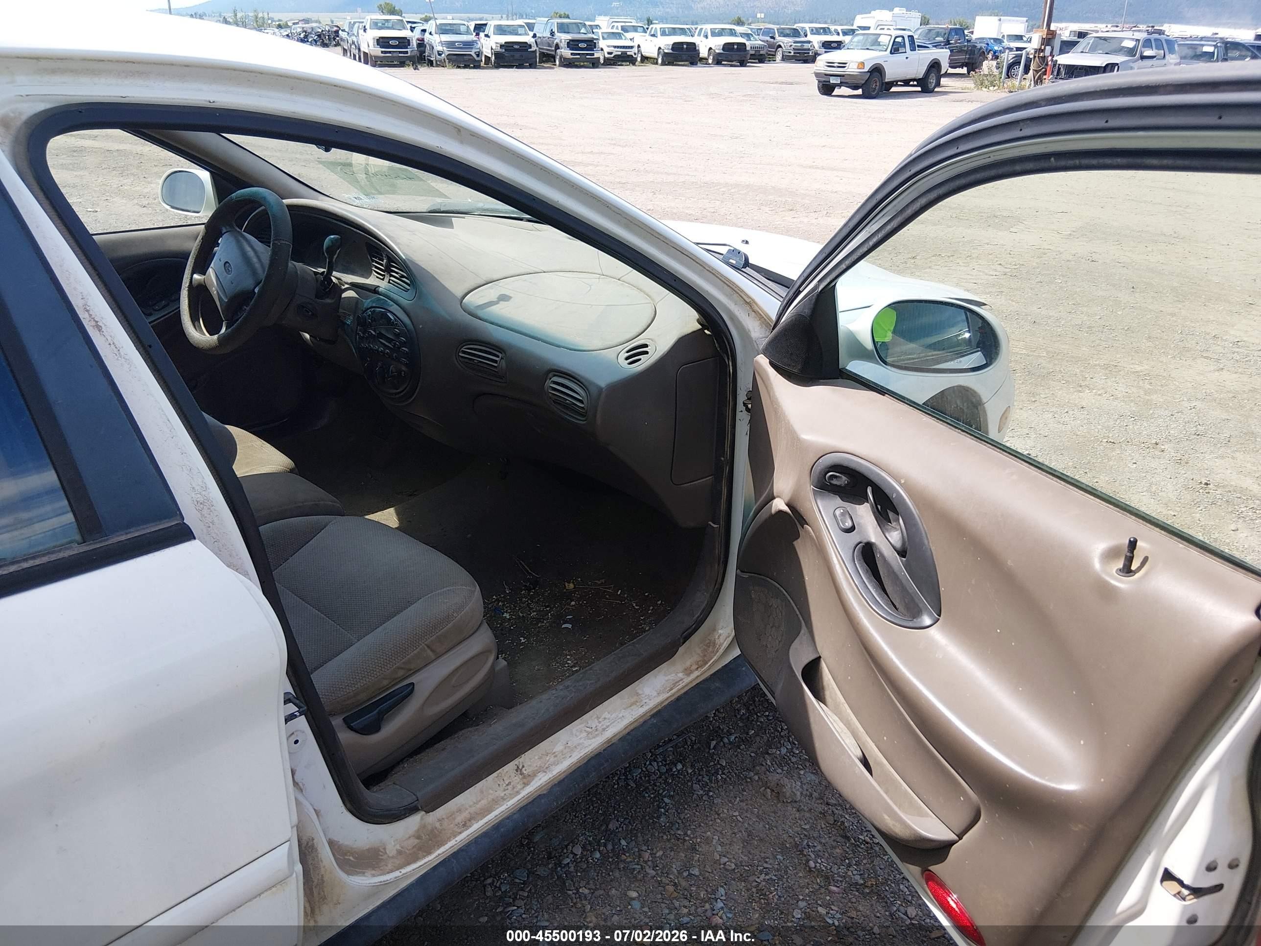 1999 Ford Taurus Se/se-ne White vin: 1FAFP53S9XG261635