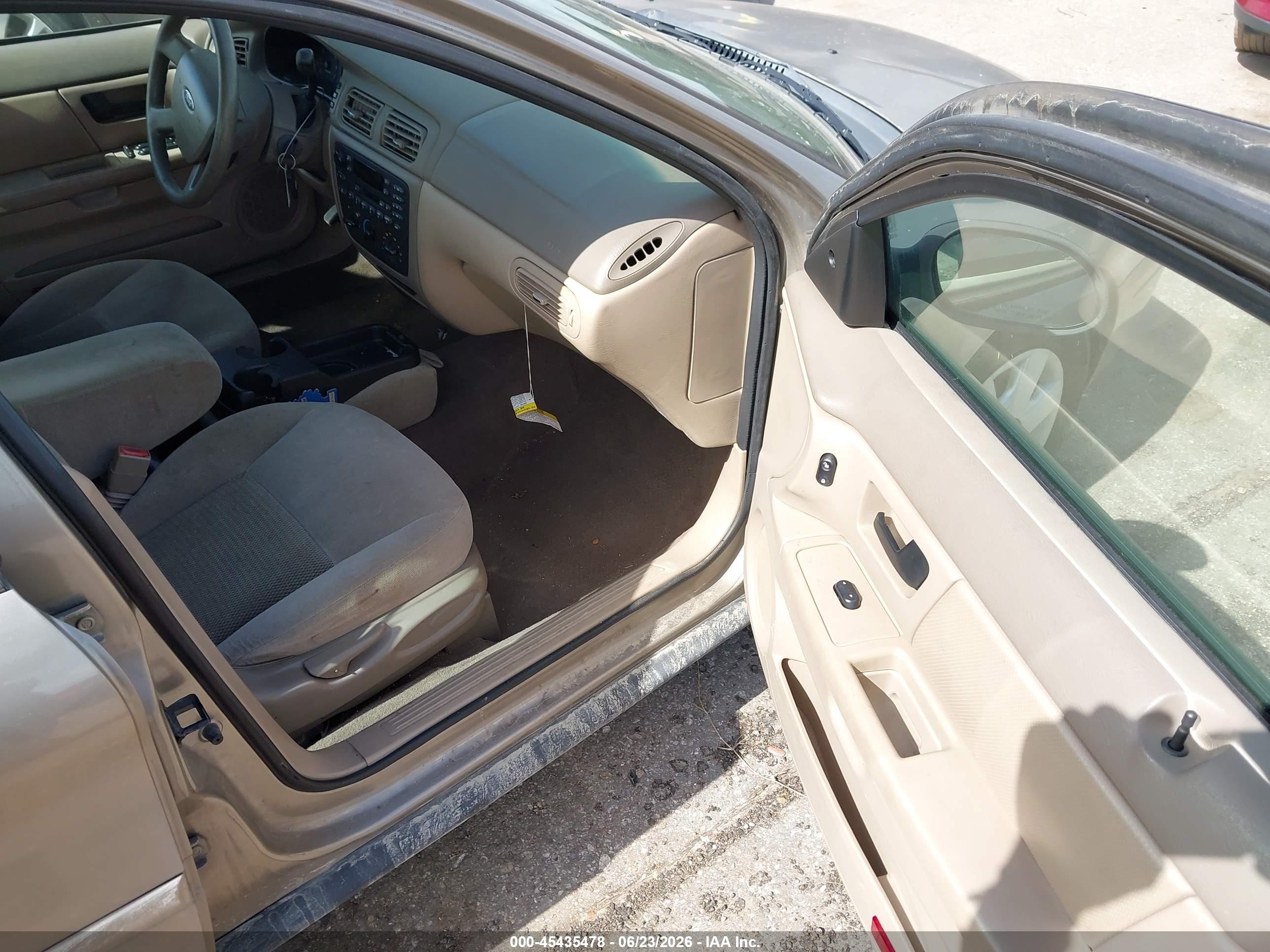 2005 Ford Taurus Se Gold vin: 1FAFP53U05A102875