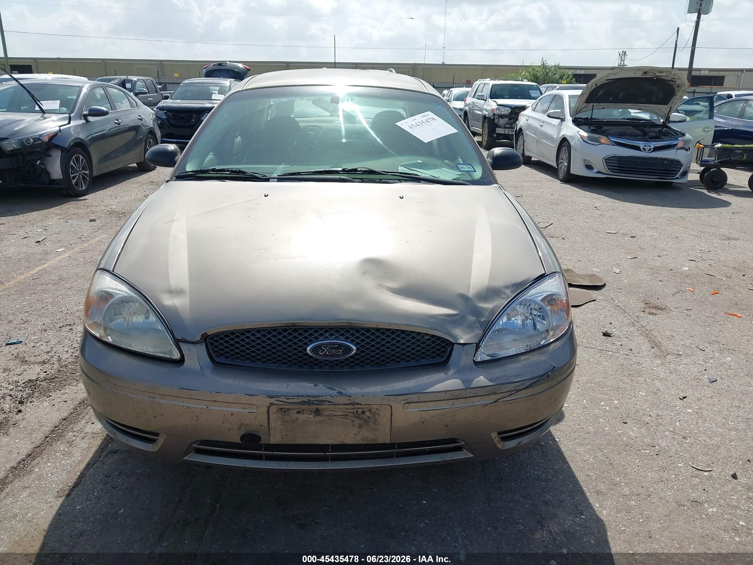 2005 Ford Taurus Se Gold vin: 1FAFP53U05A102875