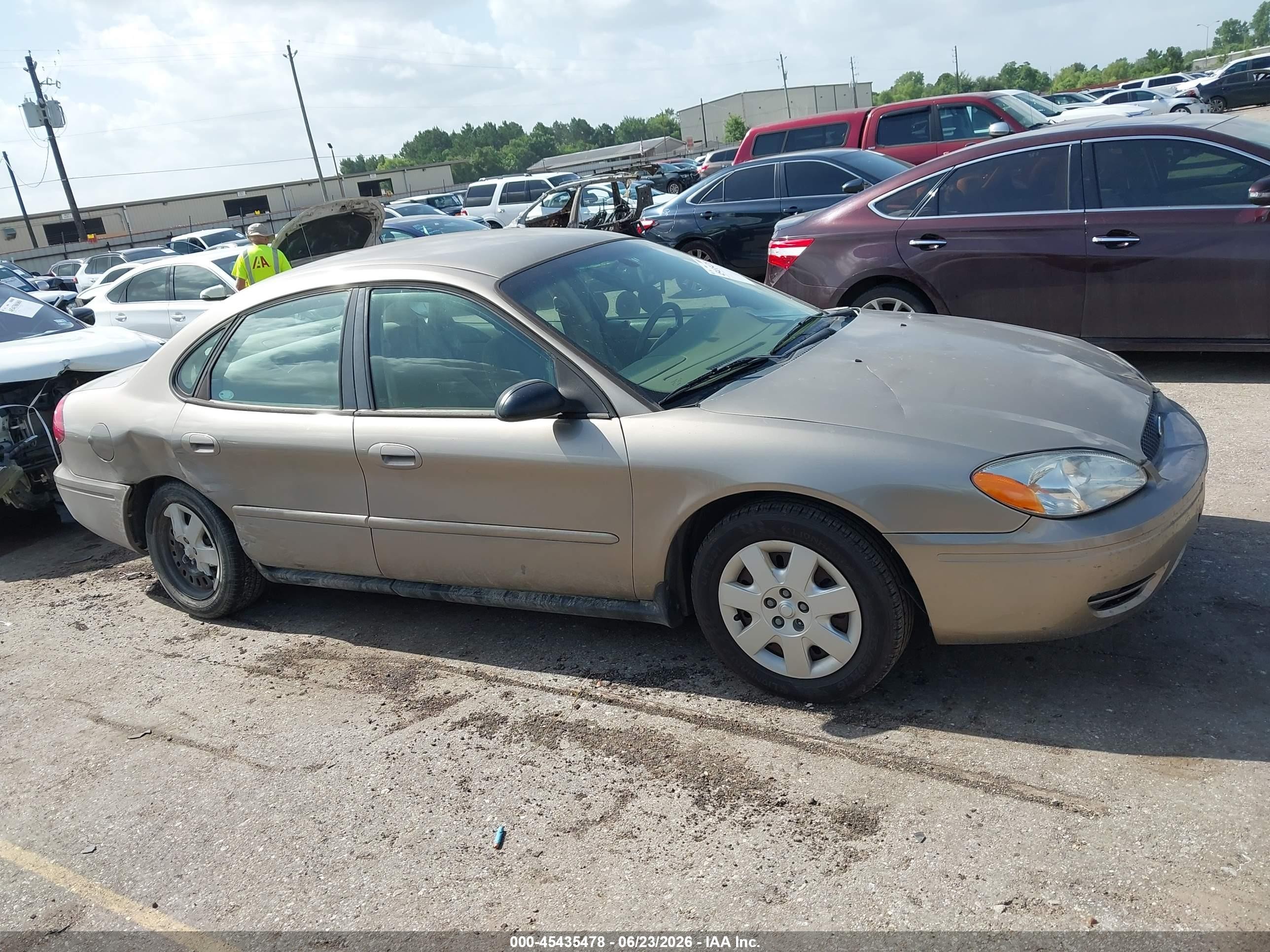 2005 Ford Taurus Se Gold vin: 1FAFP53U05A102875