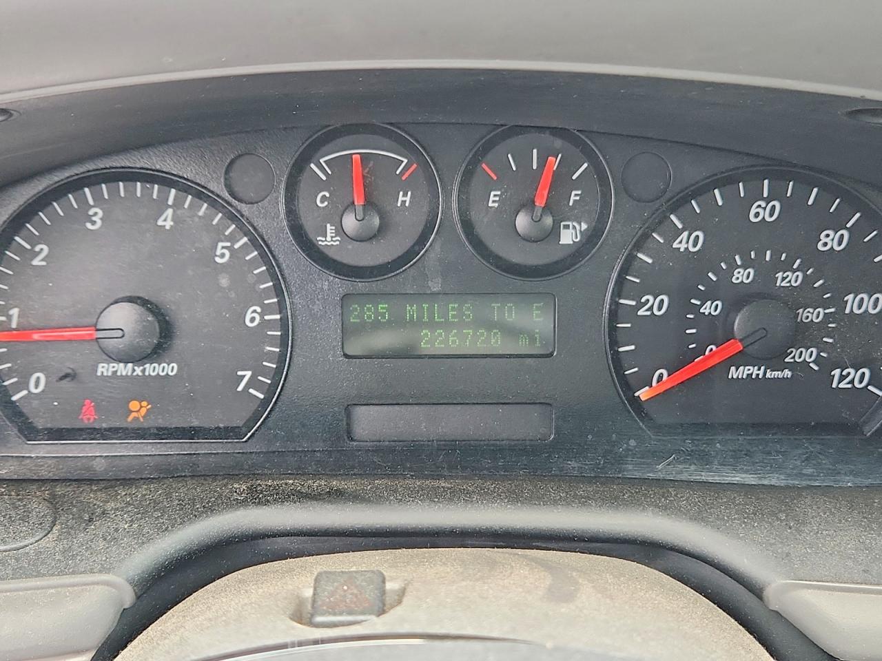 2007 Ford Taurus Se Silver vin: 1FAFP53U07A114950