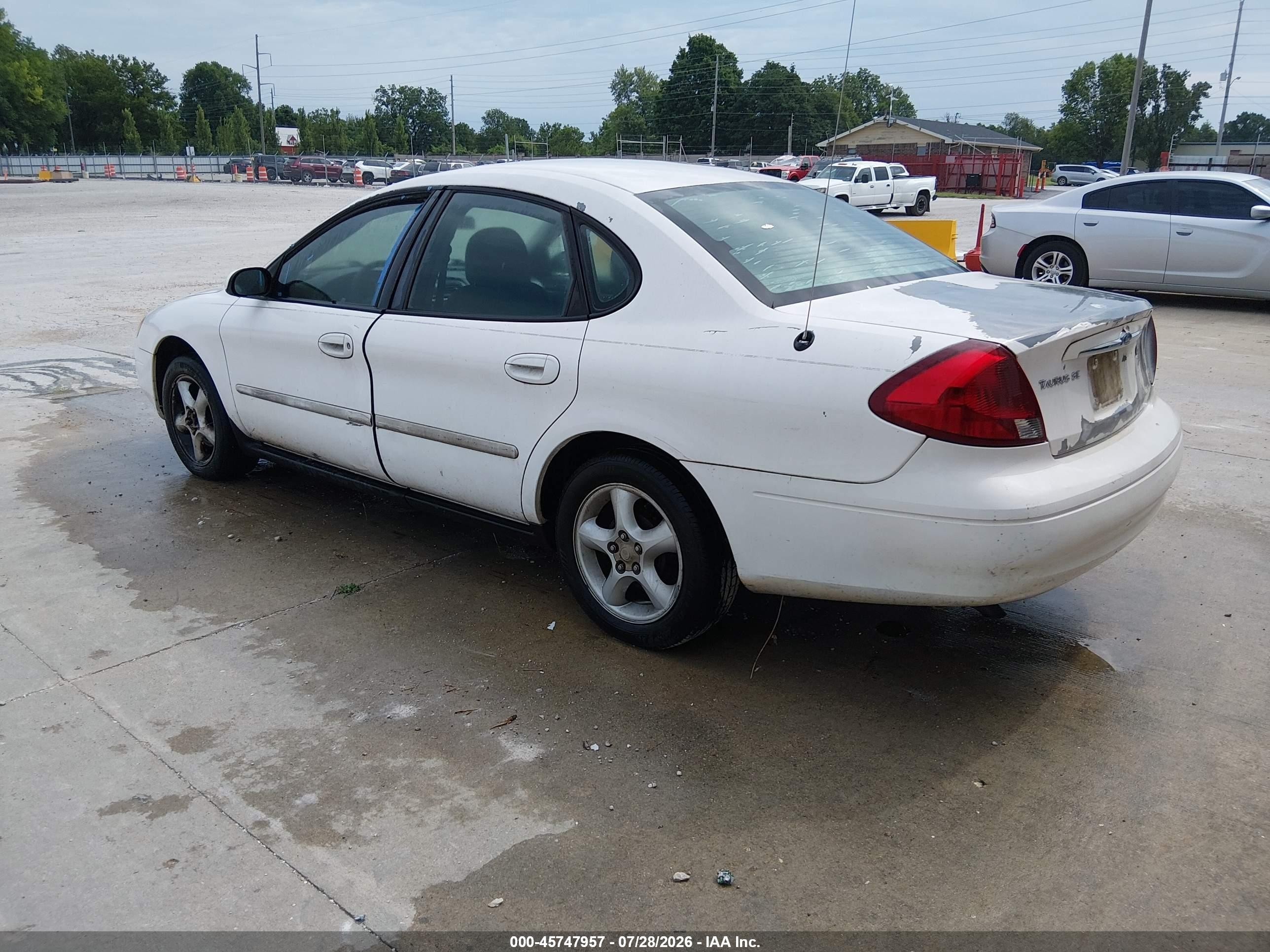 2000 Ford Taurus Se White vin: 1FAFP53U0YG227540